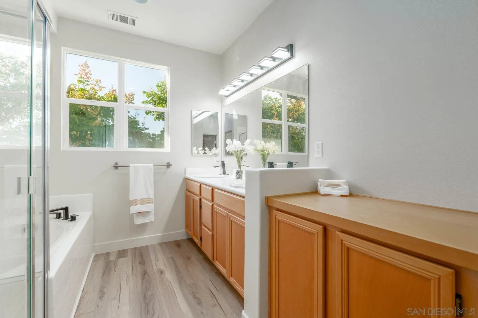 Photo #9: 260019144 Listing: Photo #9