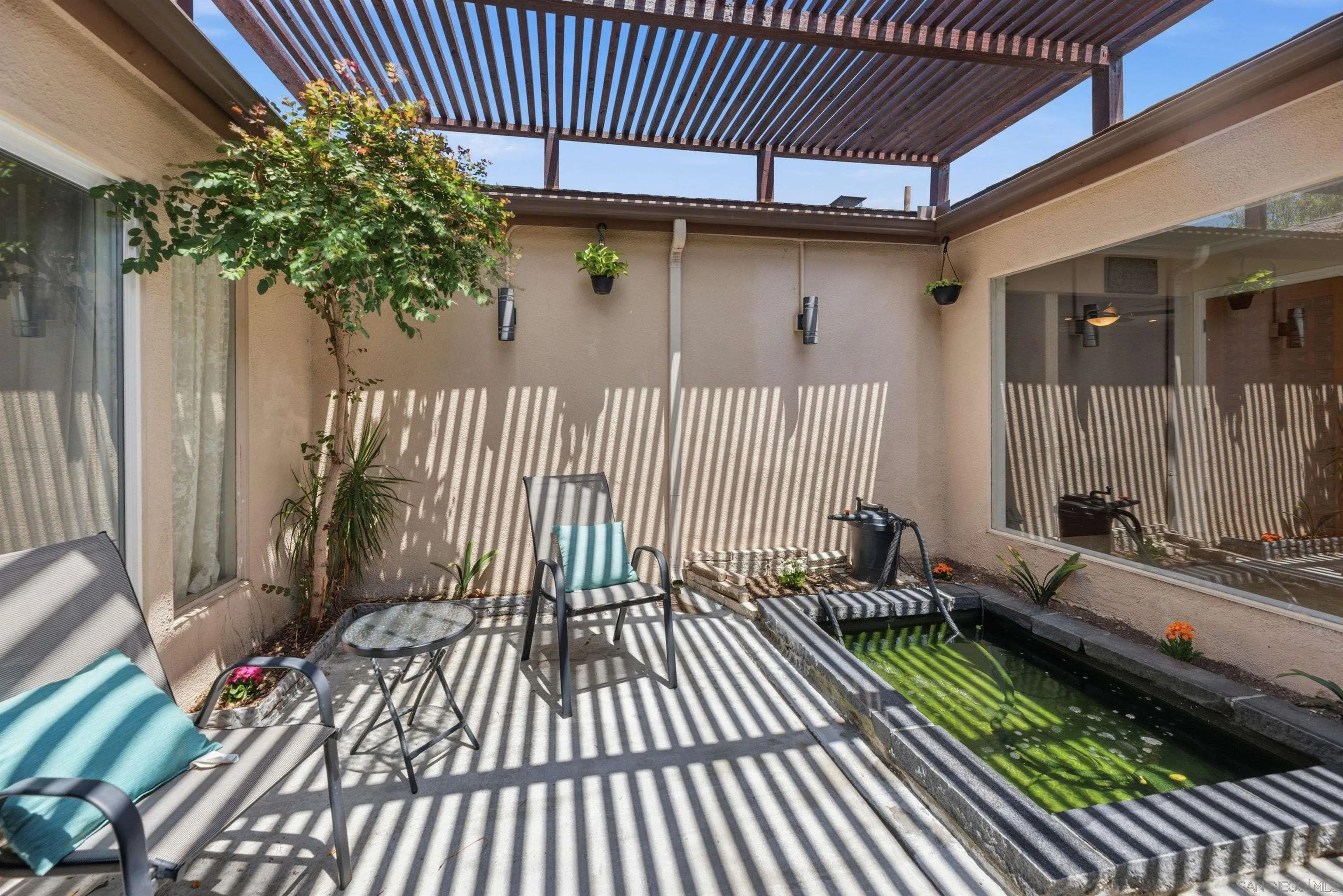 https://cdn.realtyfeed.com/cdn/127/260019148/1c8106e69d78a2d5842a400db224fecf.webp