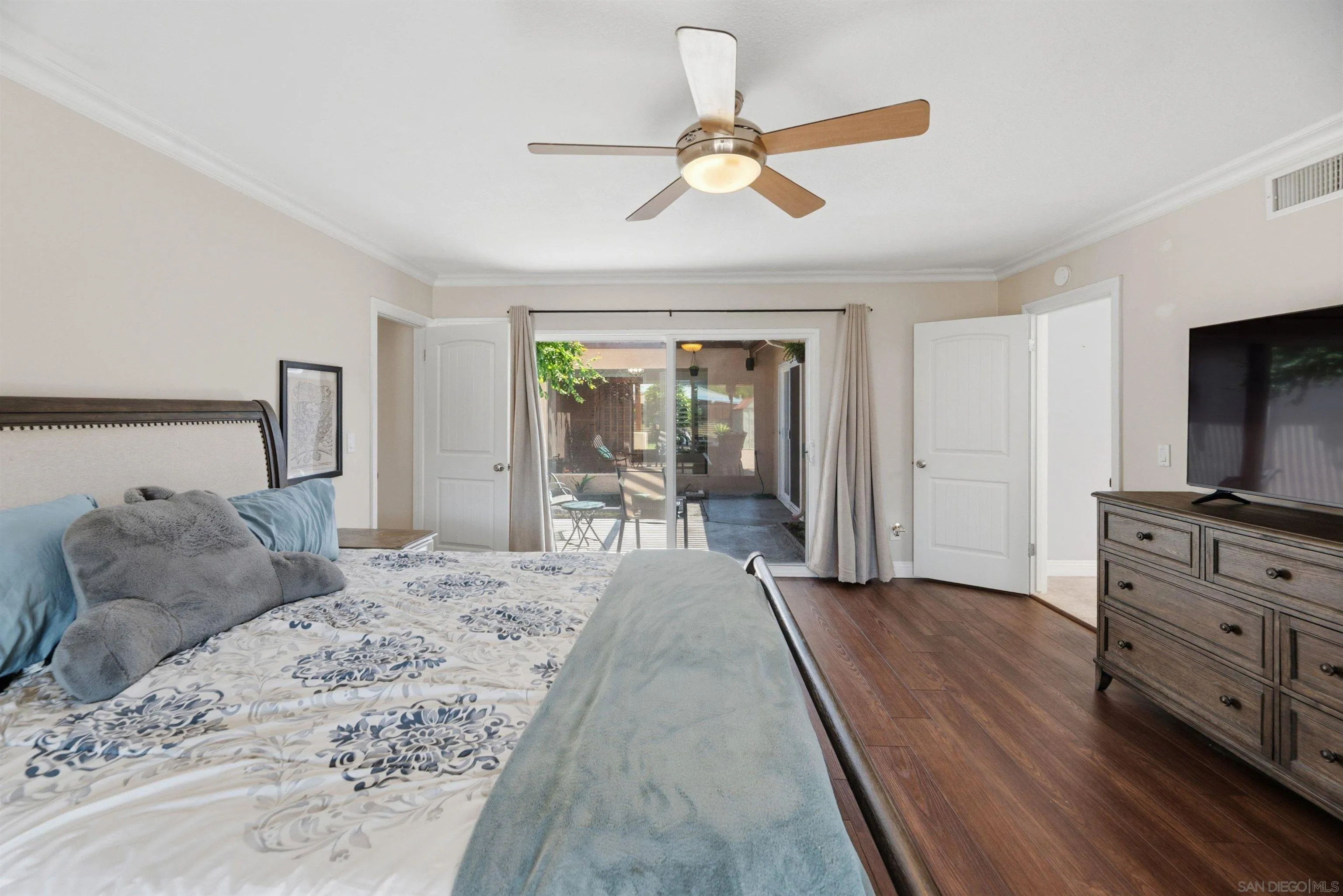 https://cdn.realtyfeed.com/cdn/127/260019148/46e7564ecbd43687196a39d43df08b80.webp