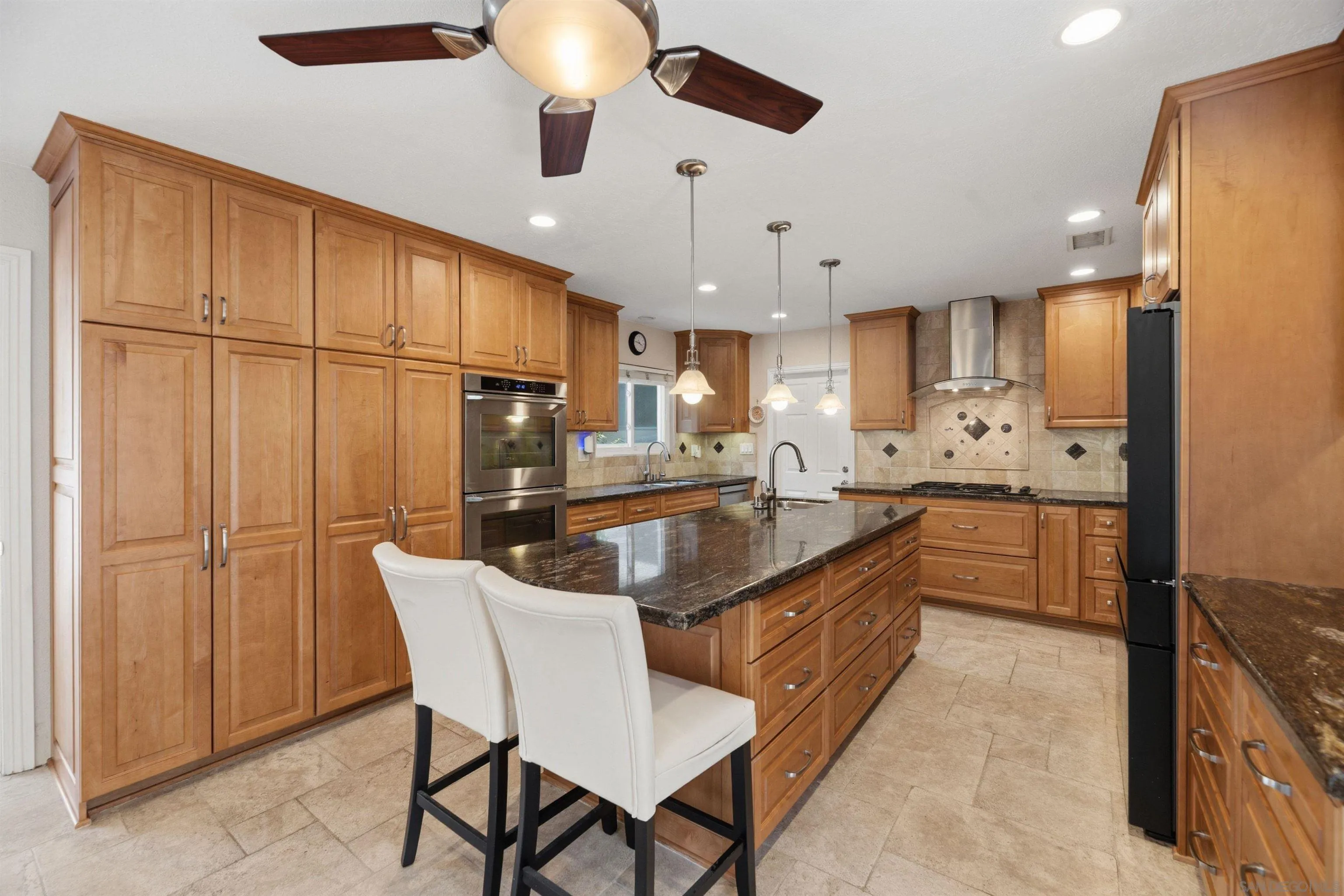 https://cdn.realtyfeed.com/cdn/127/260019148/58c0320a30c498ba2adb6dc6fbbdc4b3.webp