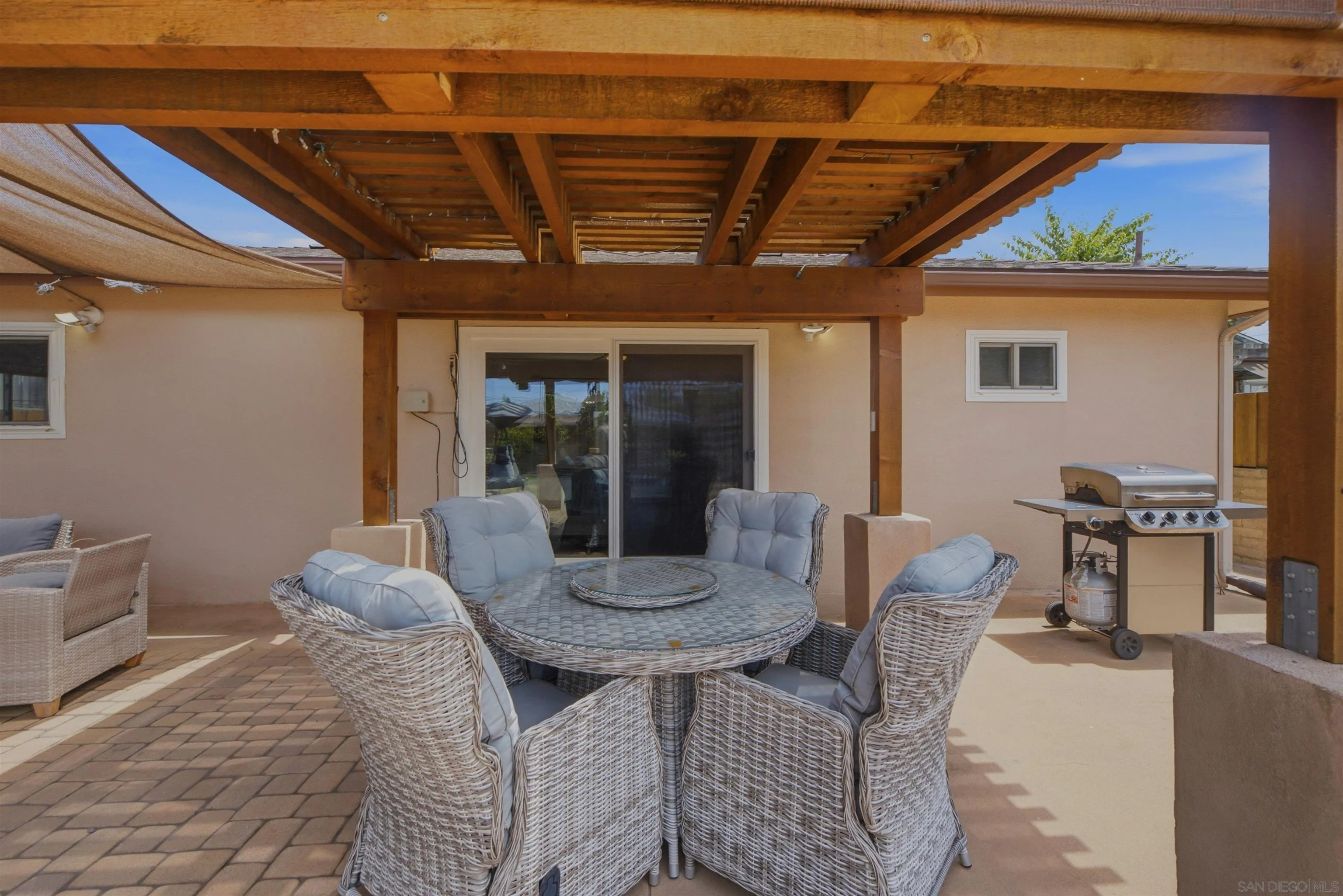 https://cdn.realtyfeed.com/cdn/127/260019148/8b70c926fb9fe44fa72b298bf03cfbd3.webp