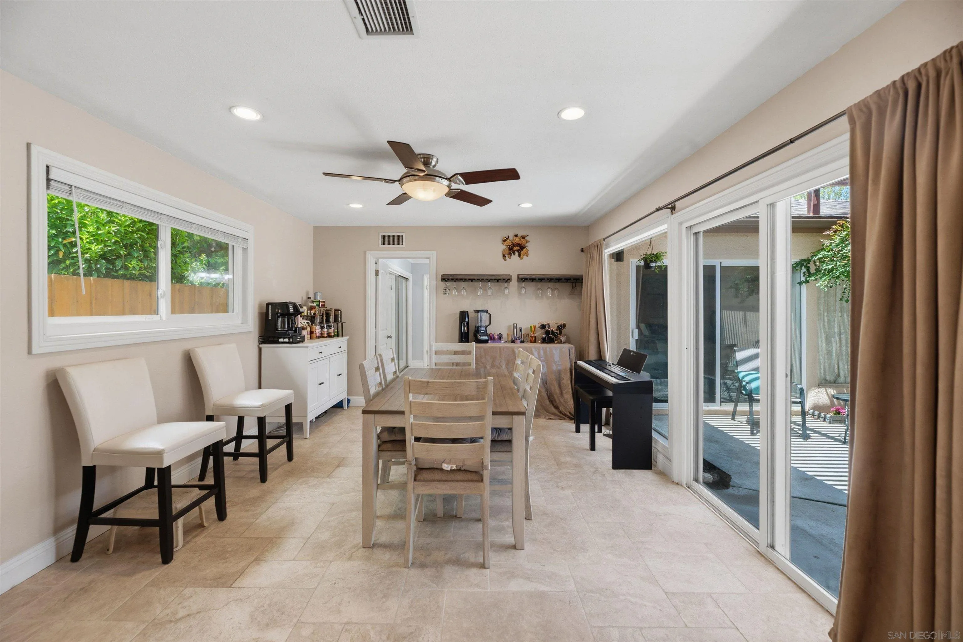 https://cdn.realtyfeed.com/cdn/127/260019148/96a74c35d26b158f9b364e7d43facc5a.webp