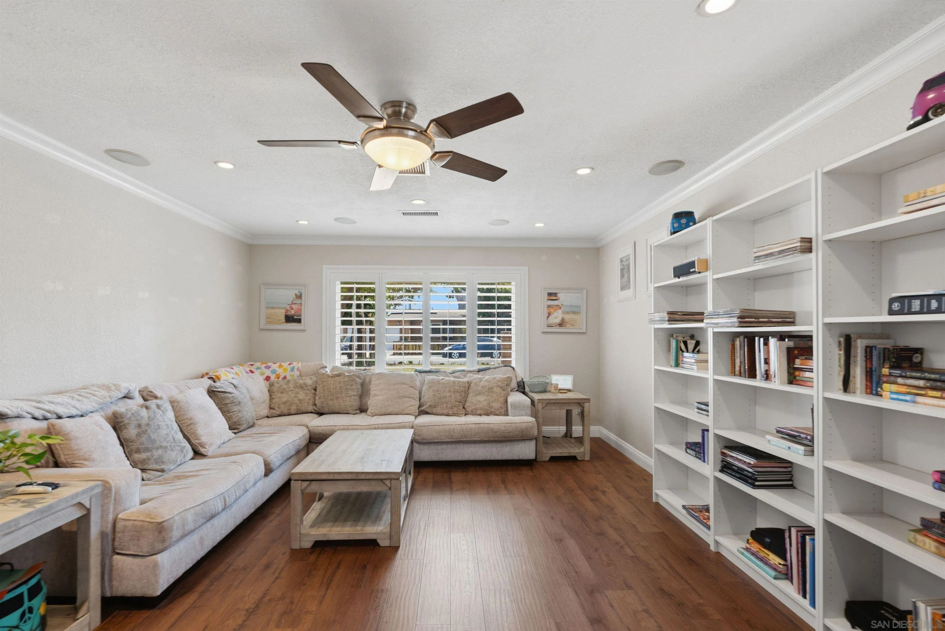 https://cdn.realtyfeed.com/cdn/127/260019148/a4aee304341e5d2d64f9bbd6941219a7.webp