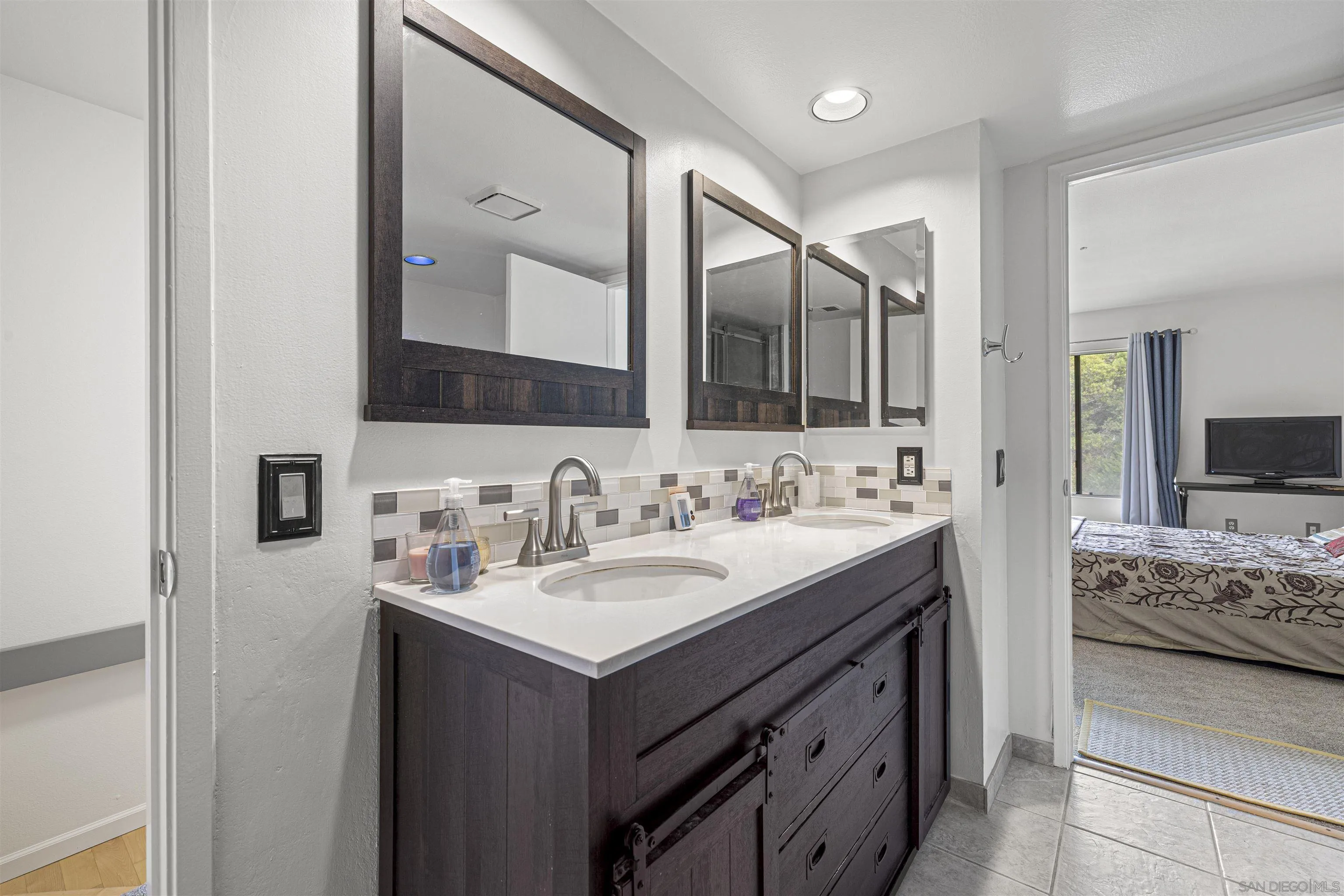 Photo #11: 260019149 Listing: Photo #11