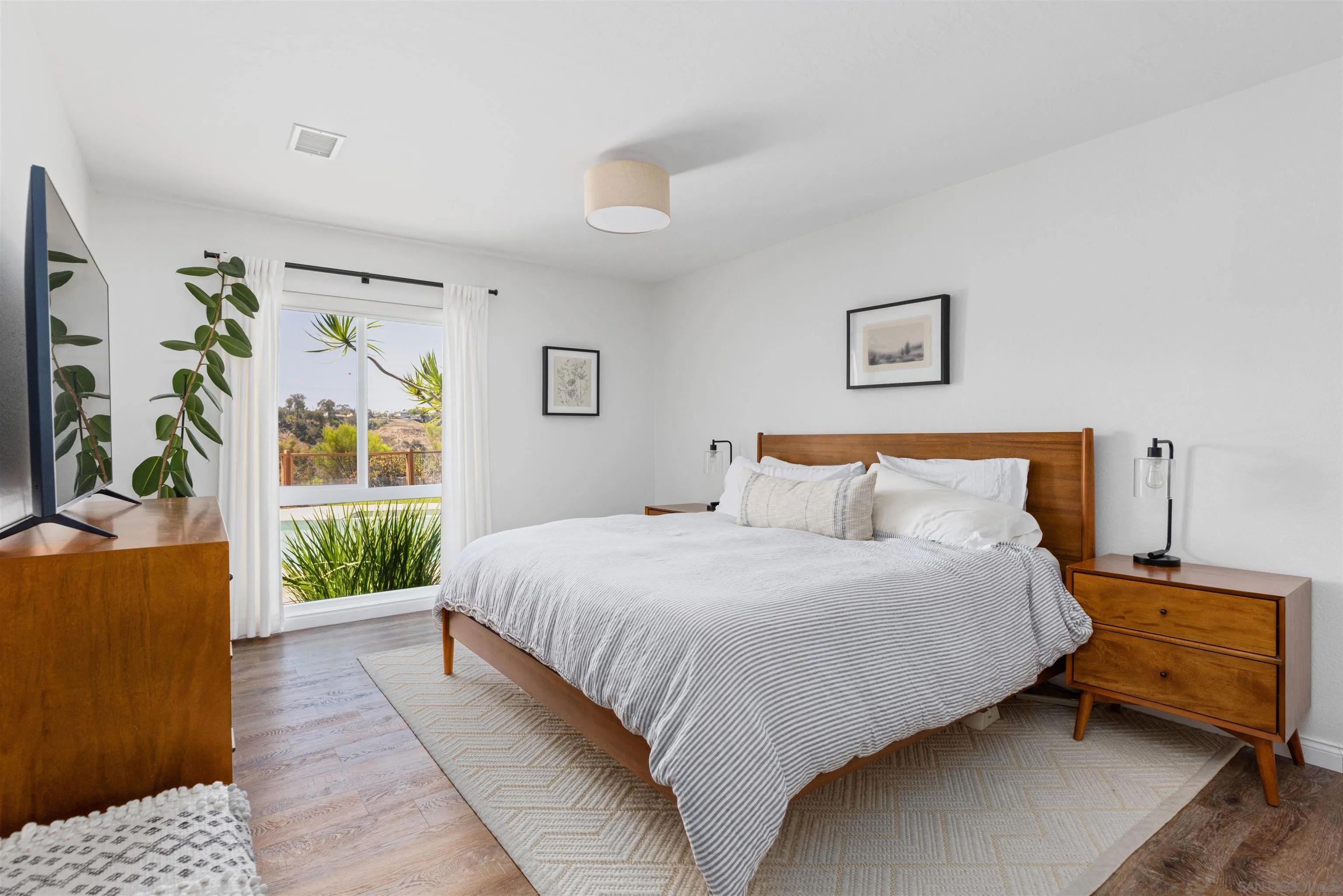 https://cdn.realtyfeed.com/cdn/127/260019150/4124ddeeaf425f699196472b5849543b.webp
