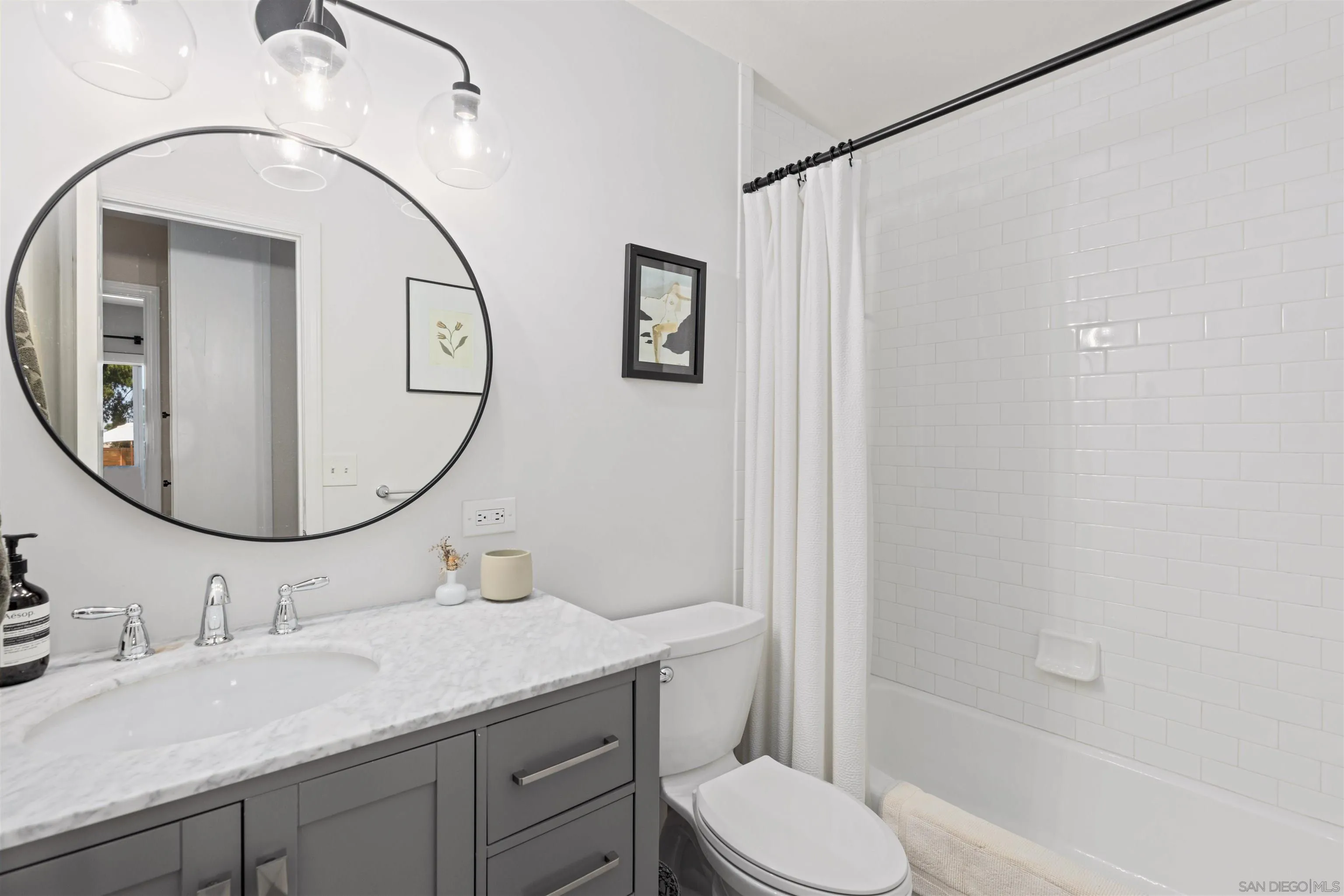 https://cdn.realtyfeed.com/cdn/127/260019150/6218721cba3920defe778cba88259c57.webp