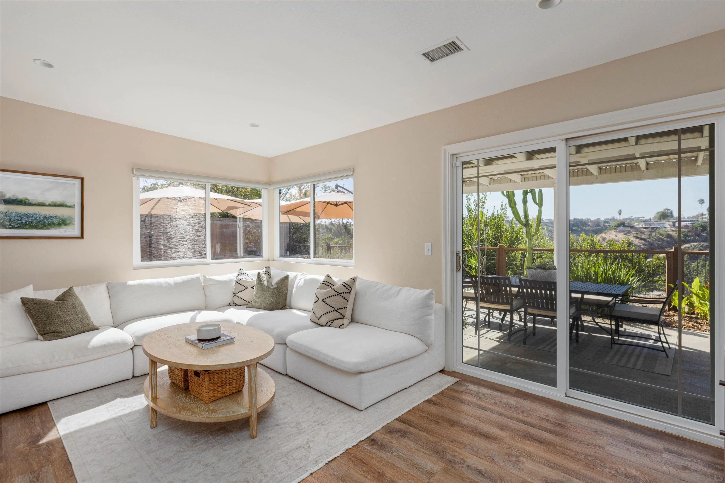 https://cdn.realtyfeed.com/cdn/127/260019150/b80f08fdb64bca809a218eca0b54cad1.webp