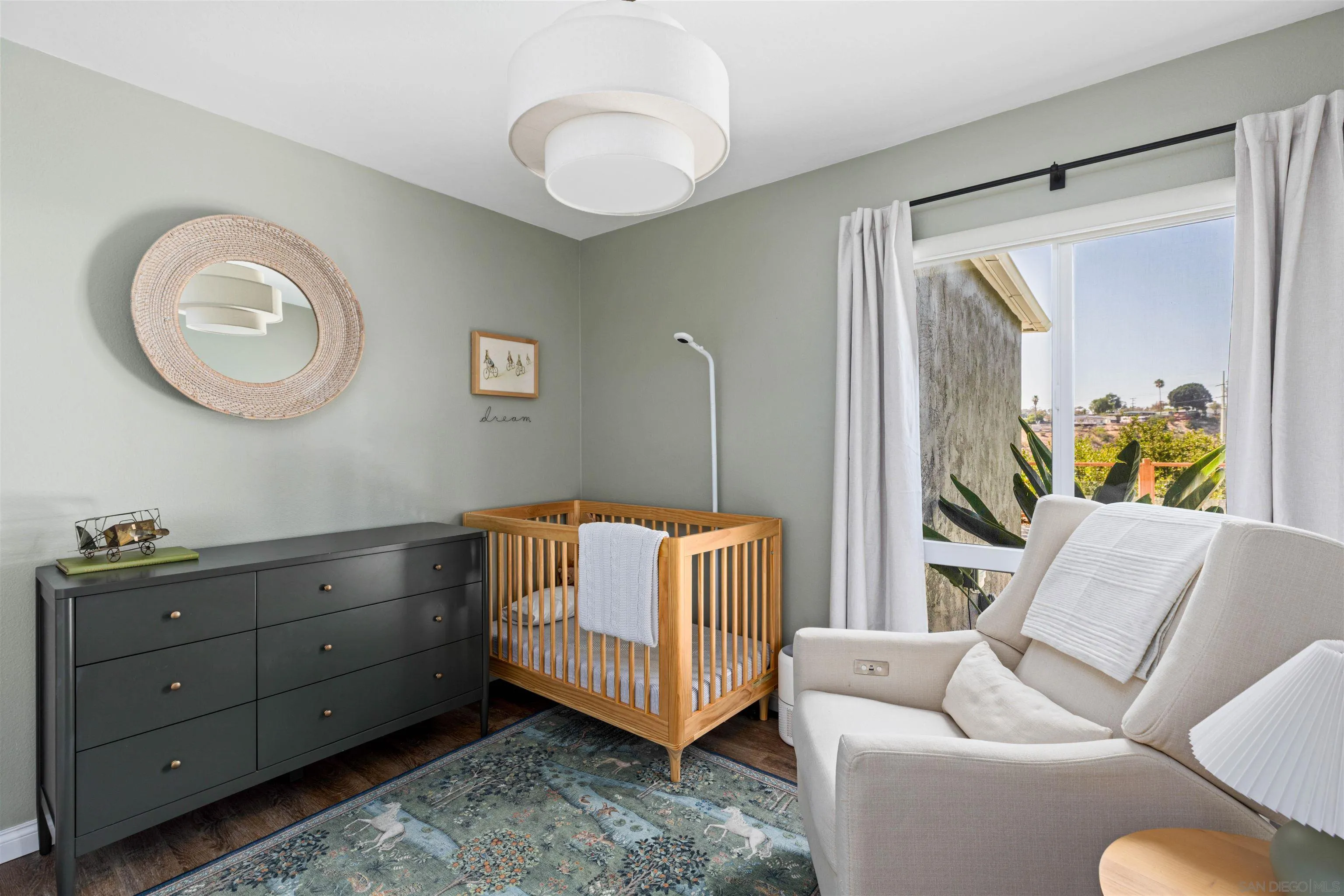 https://cdn.realtyfeed.com/cdn/127/260019150/ef8e257965ee2cceab72045ed6c1eff1.webp