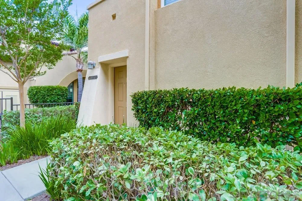 Photo #3: 260019153 Listing: Photo #3