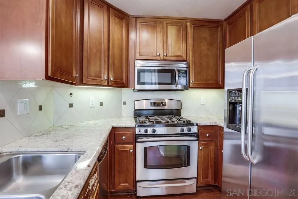 Photo #12: 260019153 Listing: Photo #12
