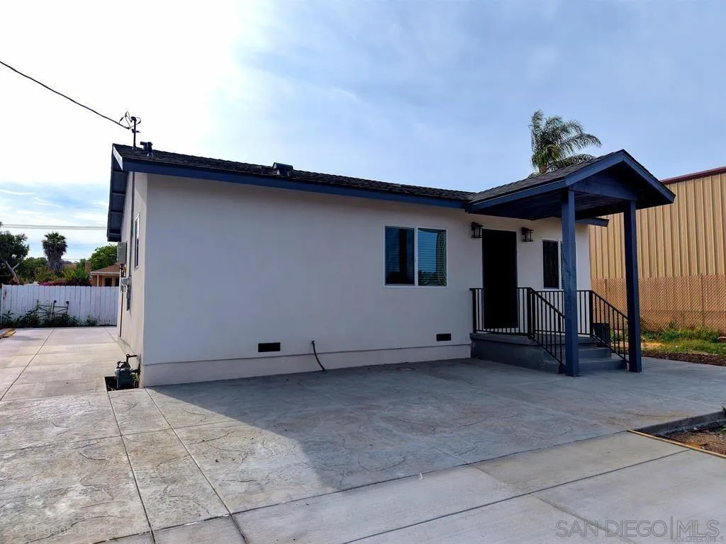 8836 Valencia St, Spring valley, CA 91977 - Photo 5 of 10, Spring Valley, CA