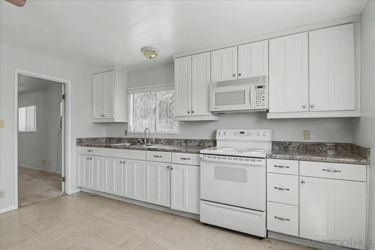https://cdn.realtyfeed.com/cdn/127/260019157/2b7f2bdd4c2be75be403140309d8fc19.webp
