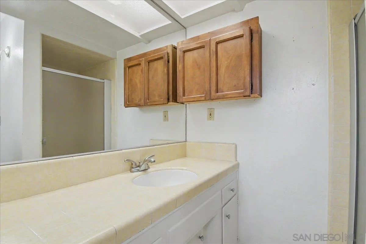 https://cdn.realtyfeed.com/cdn/127/260019157/811c9ad039886cbddf11f78ba393770f.webp