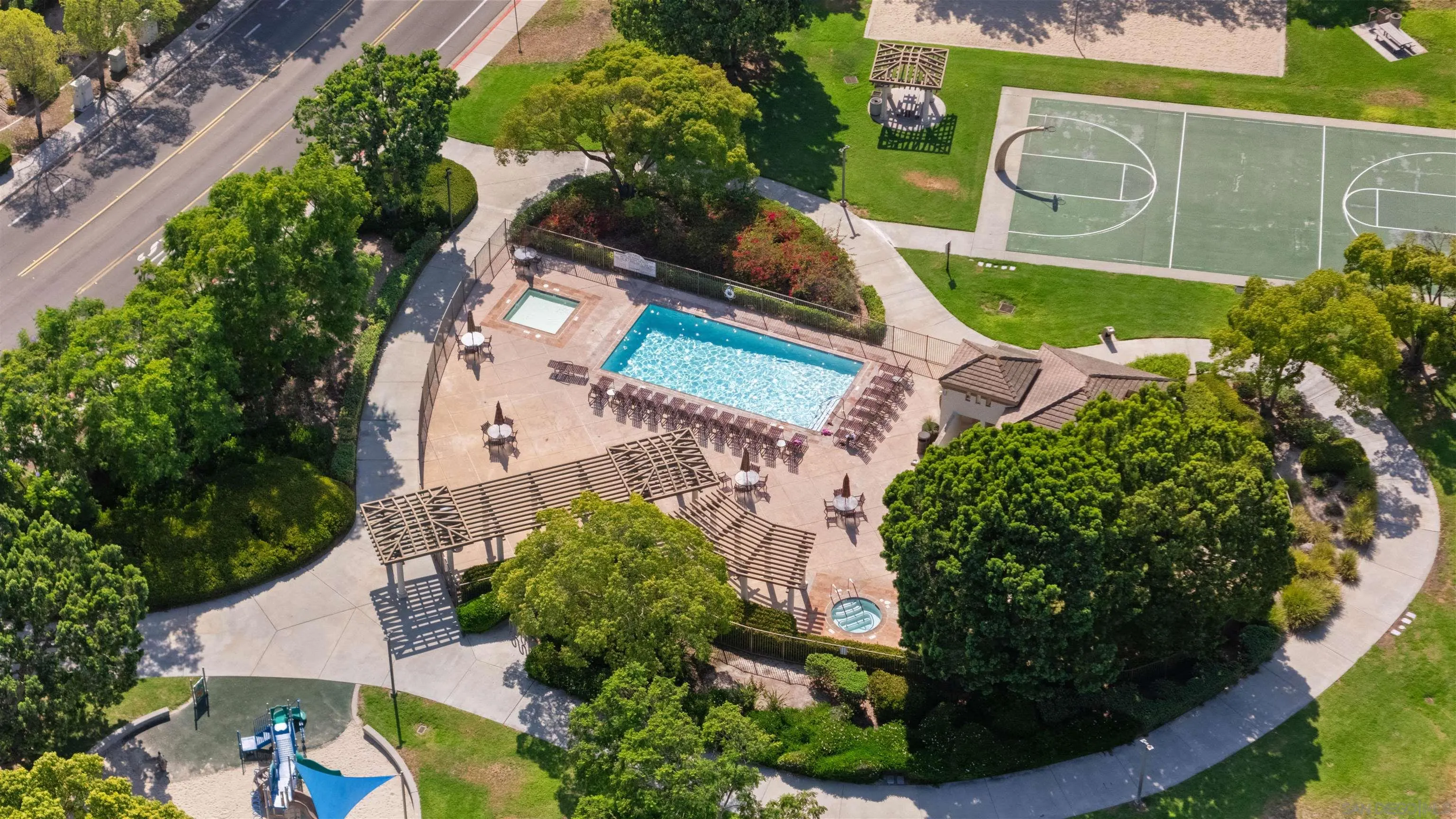 https://cdn.realtyfeed.com/cdn/127/260019160/1e2197af51090d7a0dfa174041ad167d.webp