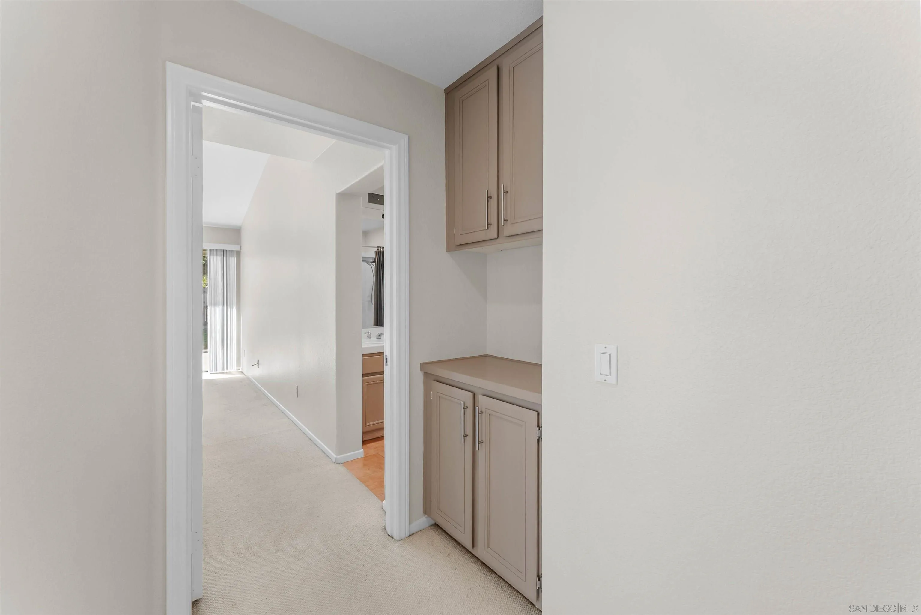 https://cdn.realtyfeed.com/cdn/127/260019160/25226c281147638ffea60ddaac67d1e1.webp