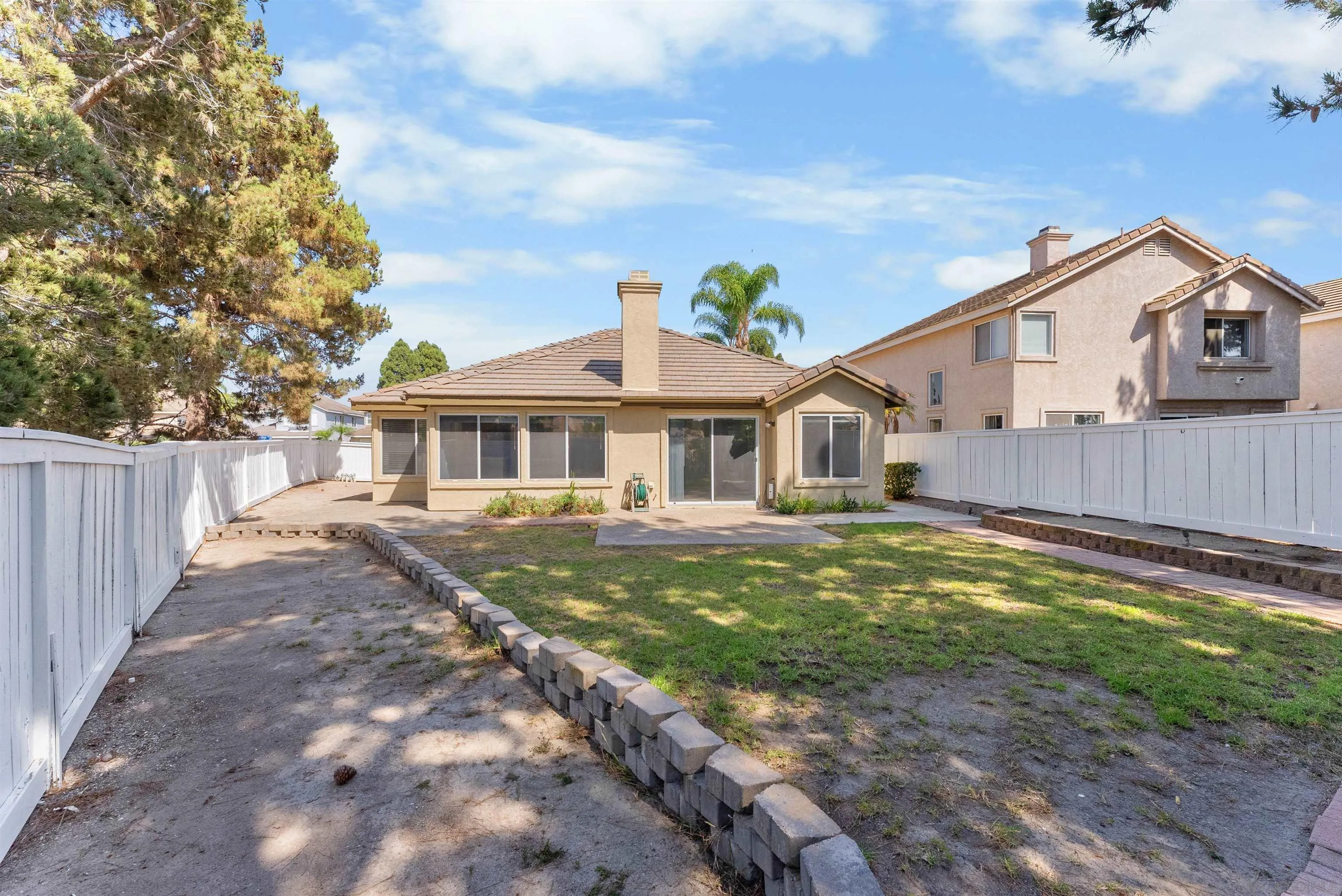https://cdn.realtyfeed.com/cdn/127/260019160/60f4611433f5a18193be0c6e13aa794c.webp