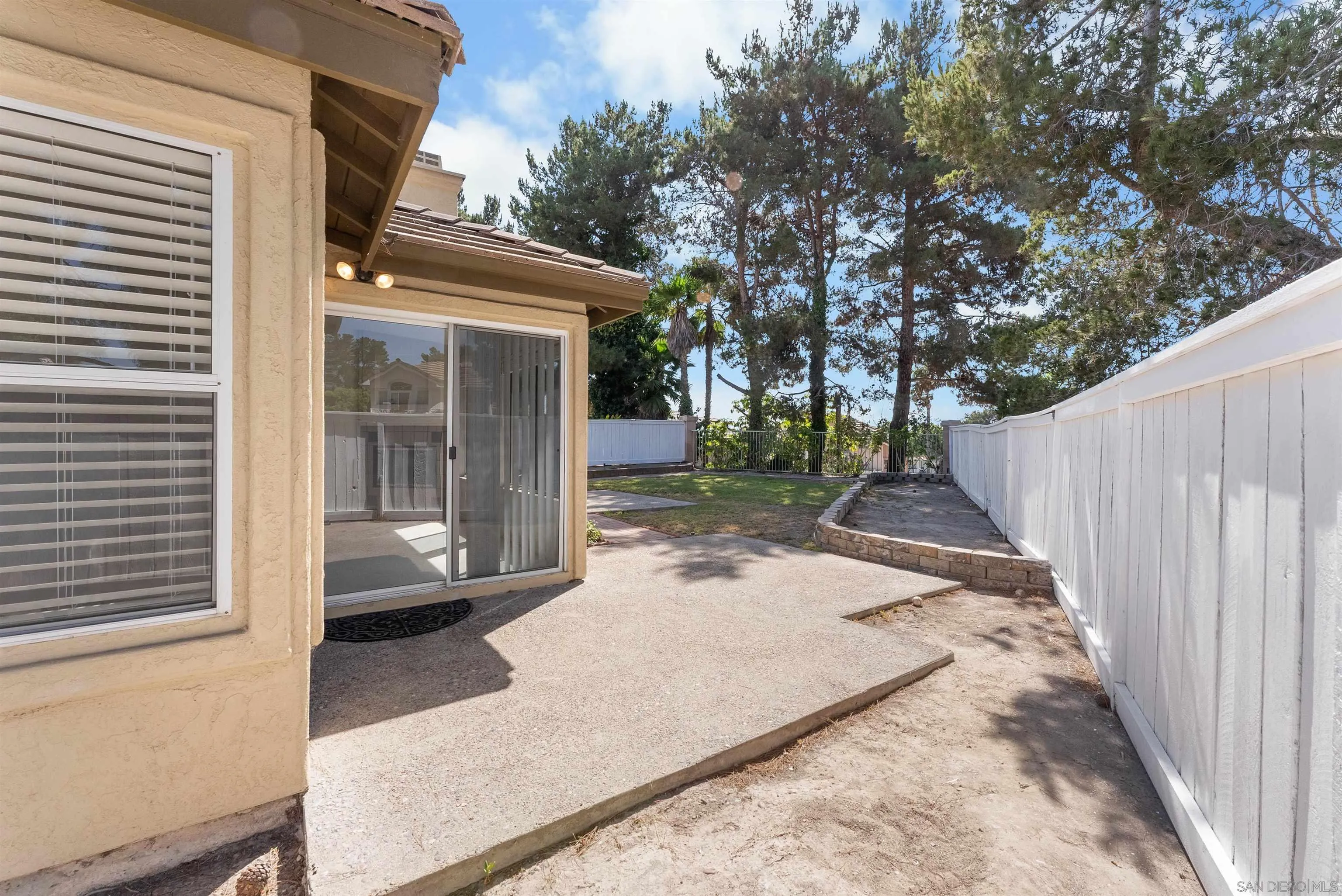 https://cdn.realtyfeed.com/cdn/127/260019160/9f9e13560254c6856bfa5a3374725af5.webp