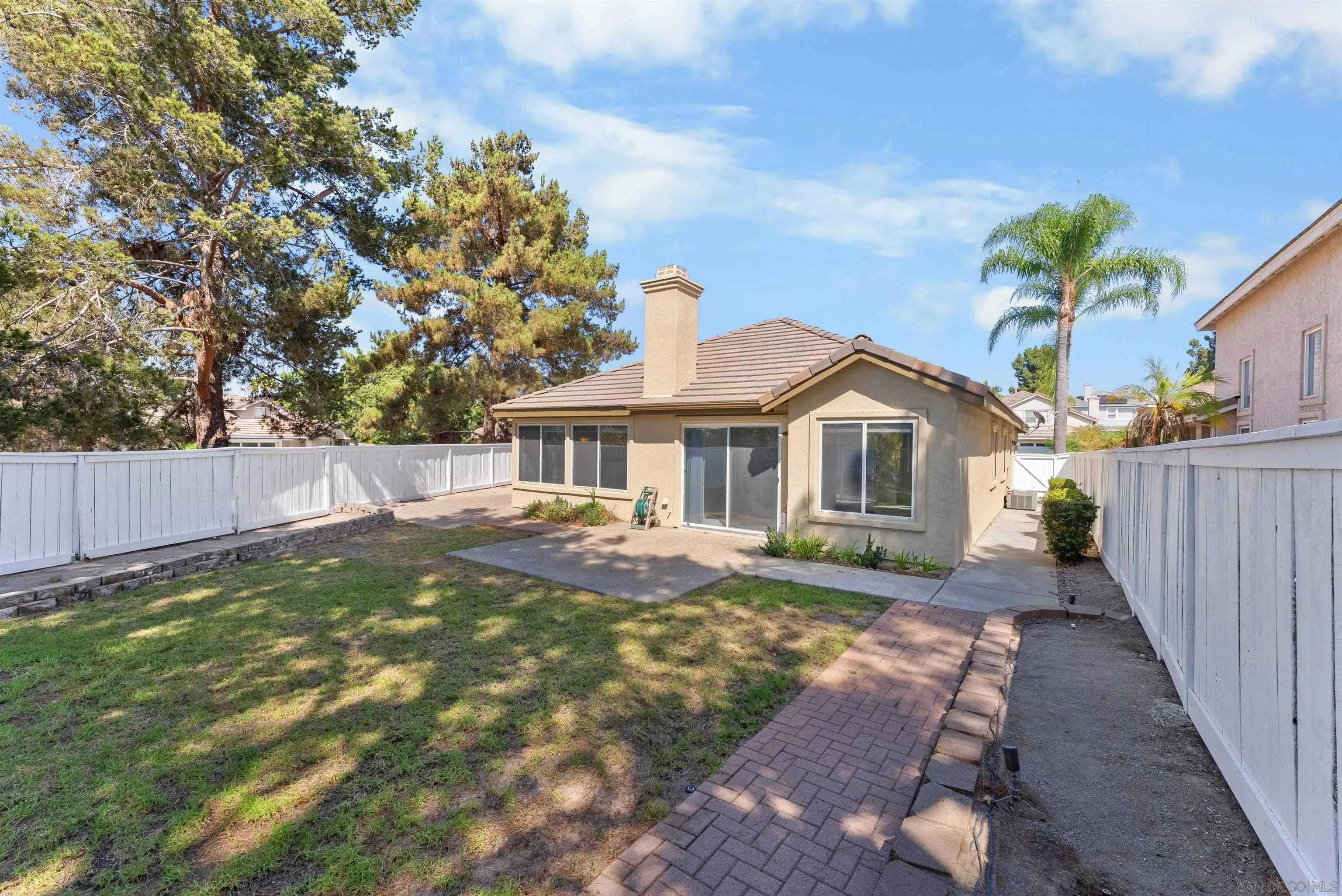 https://cdn.realtyfeed.com/cdn/127/260019160/cf8d25f3b4f96a2cfe5e913ba9d8fa64.webp