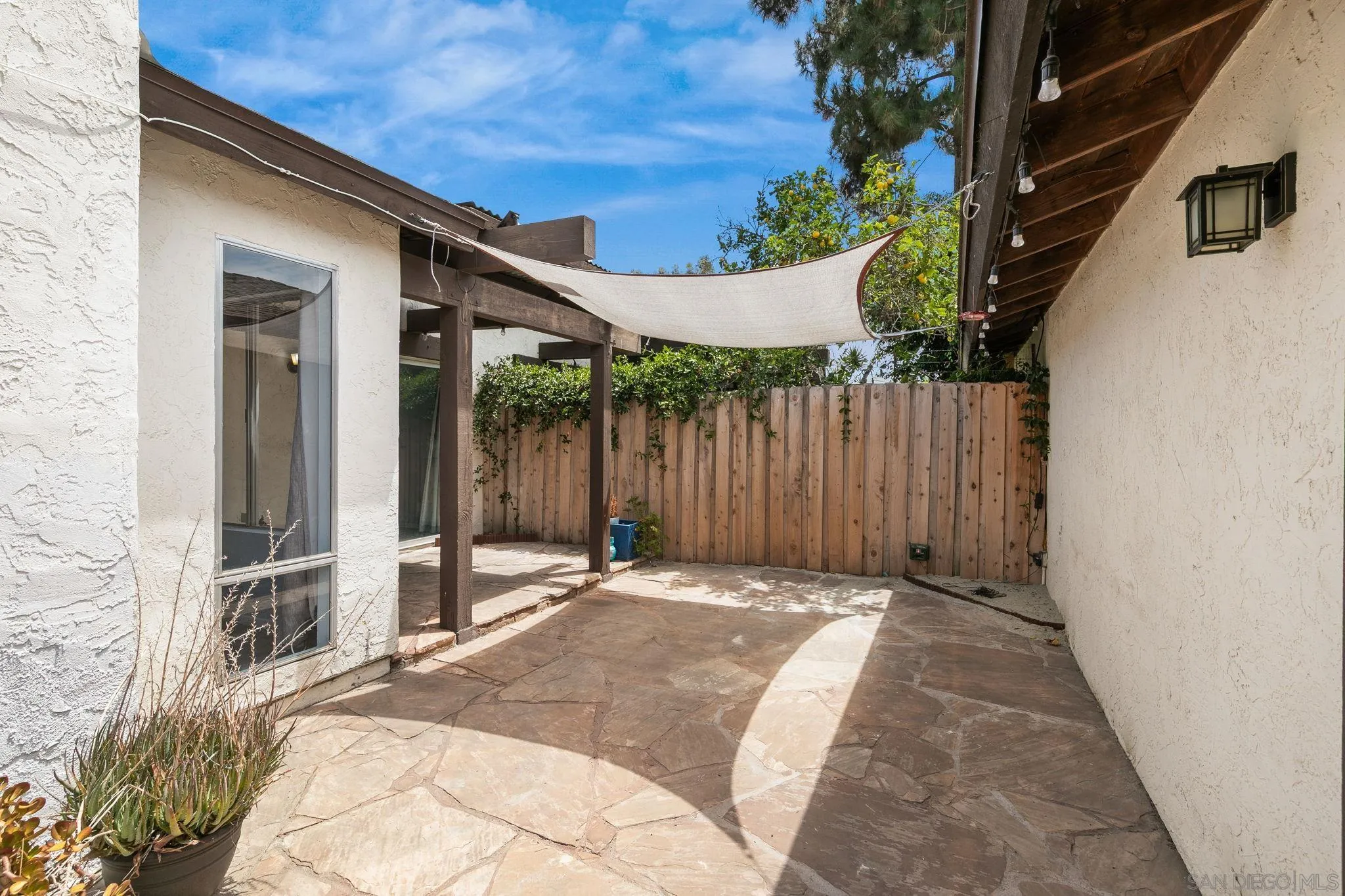 https://cdn.realtyfeed.com/cdn/127/260019163/1e951917dce1e5060c85c976acb1e4ff.webp