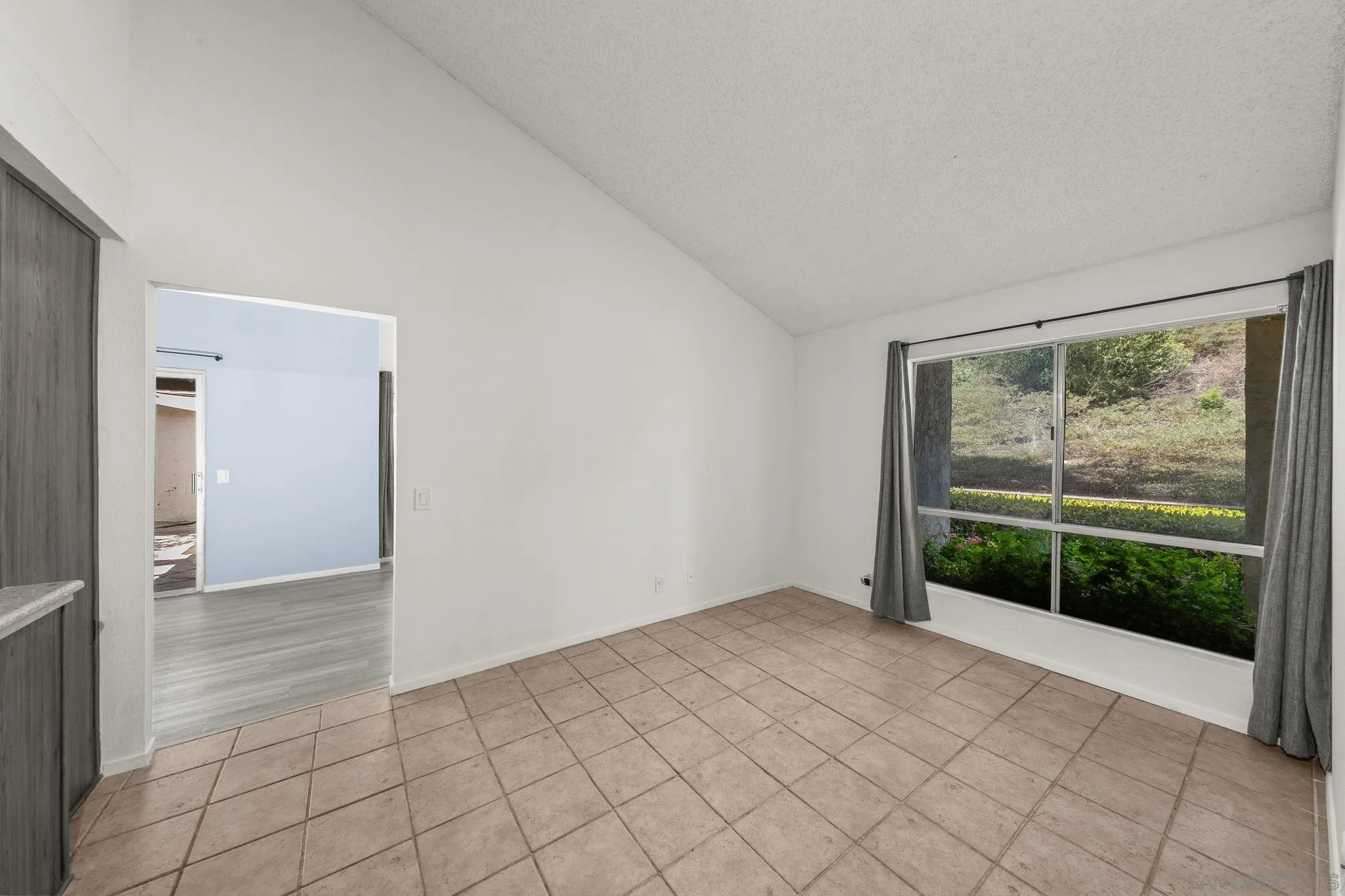 https://cdn.realtyfeed.com/cdn/127/260019163/399a7d06c20f3b352d3391b395931244.webp