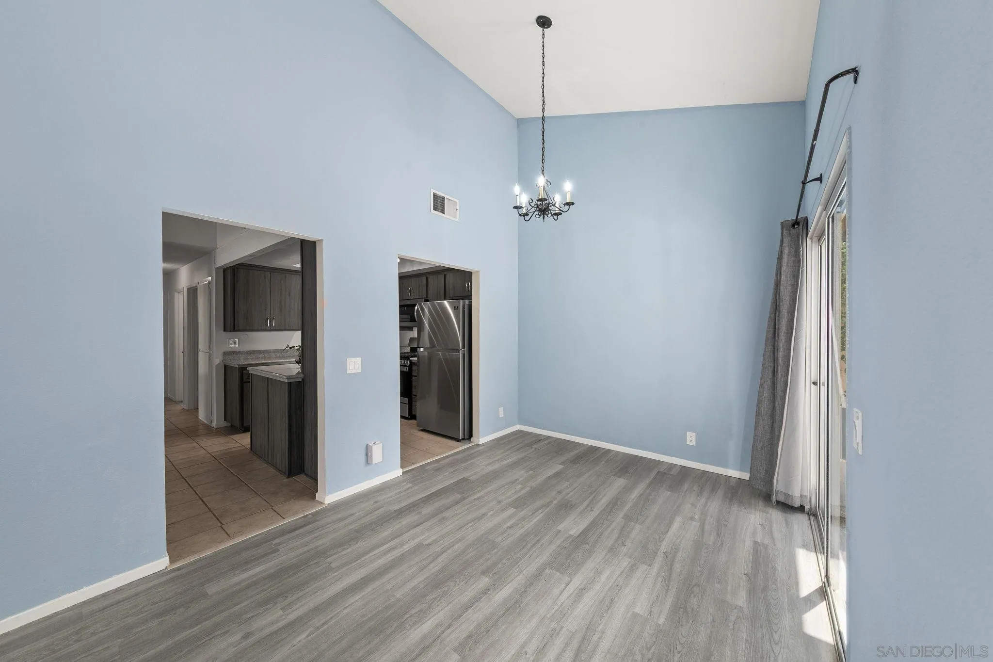 https://cdn.realtyfeed.com/cdn/127/260019163/a5253ff4168457c5da6ff51b22c09da4.webp