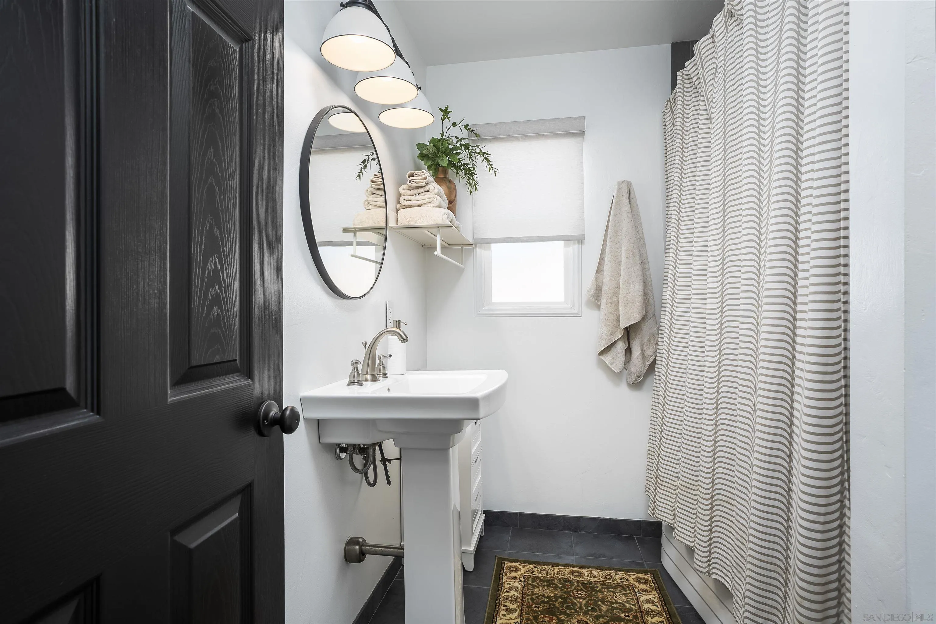 https://cdn.realtyfeed.com/cdn/127/260019165/115bc8689116ed5048f94d0f2485d3dd.webp