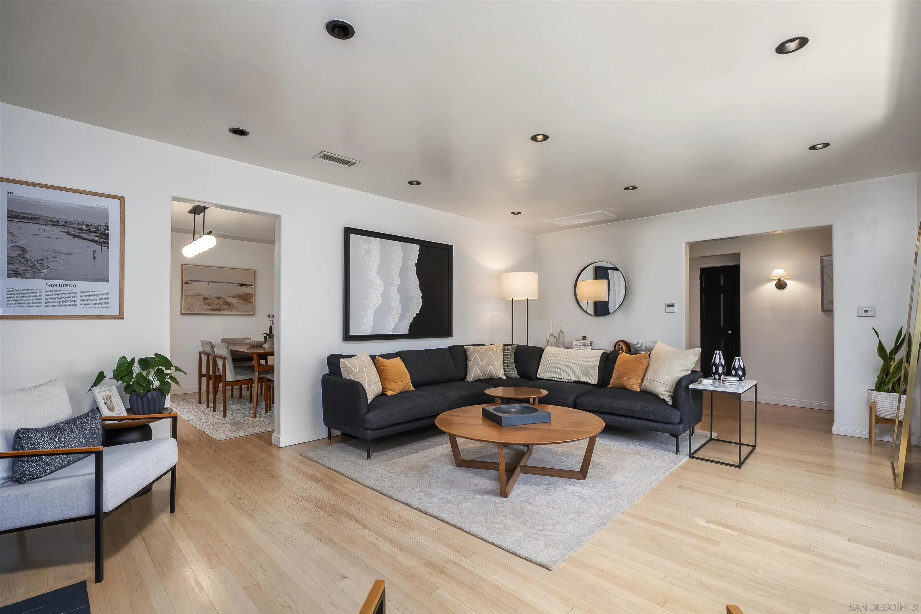 https://cdn.realtyfeed.com/cdn/127/260019165/7b567938e4d34aa542ac8840ca457a27.webp