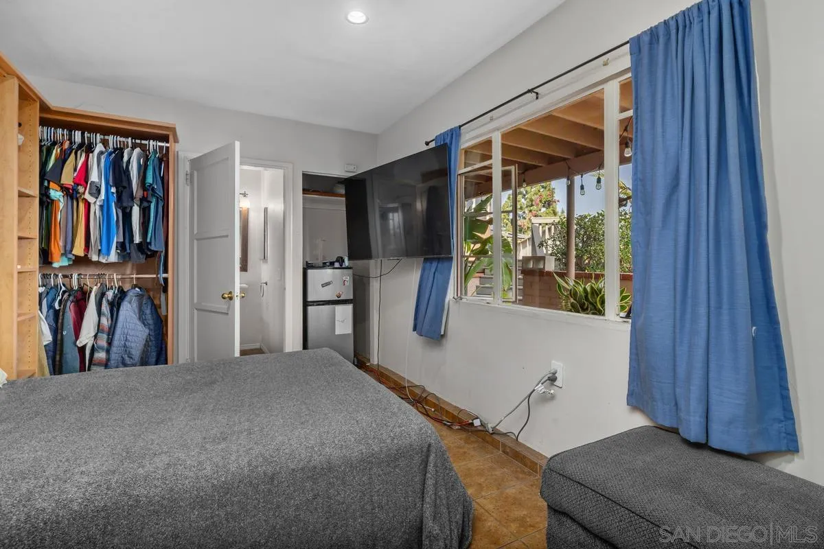 https://cdn.realtyfeed.com/cdn/127/260019166/631ca321d9ee43743979d511d3464f4d.webp
