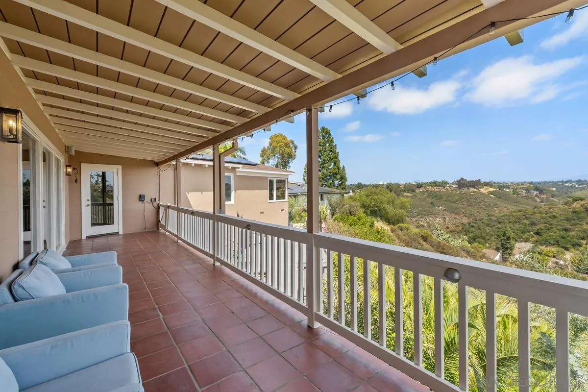 https://cdn.realtyfeed.com/cdn/127/260019166/bb0d7a409bed1e051eacf3d076ef2d76.webp
