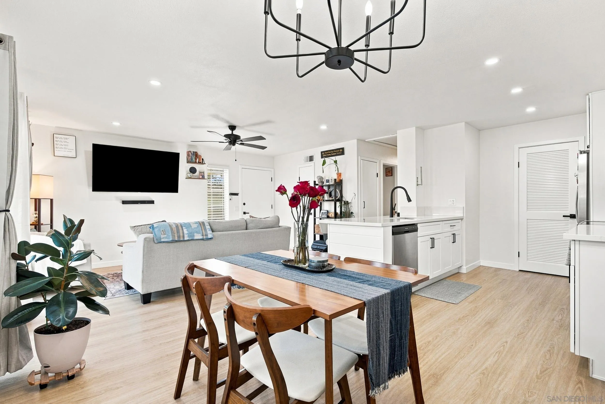 Photo #11: 260019167 Listing: Photo #11