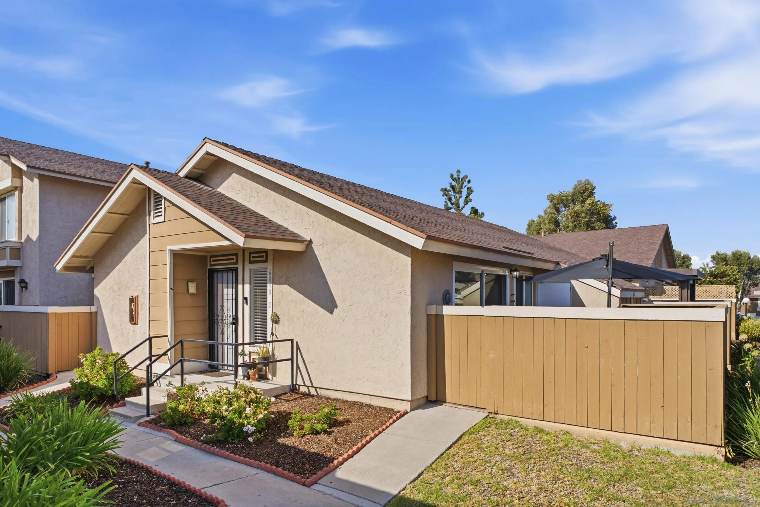Photo #2: 260019167 Listing: Photo #2