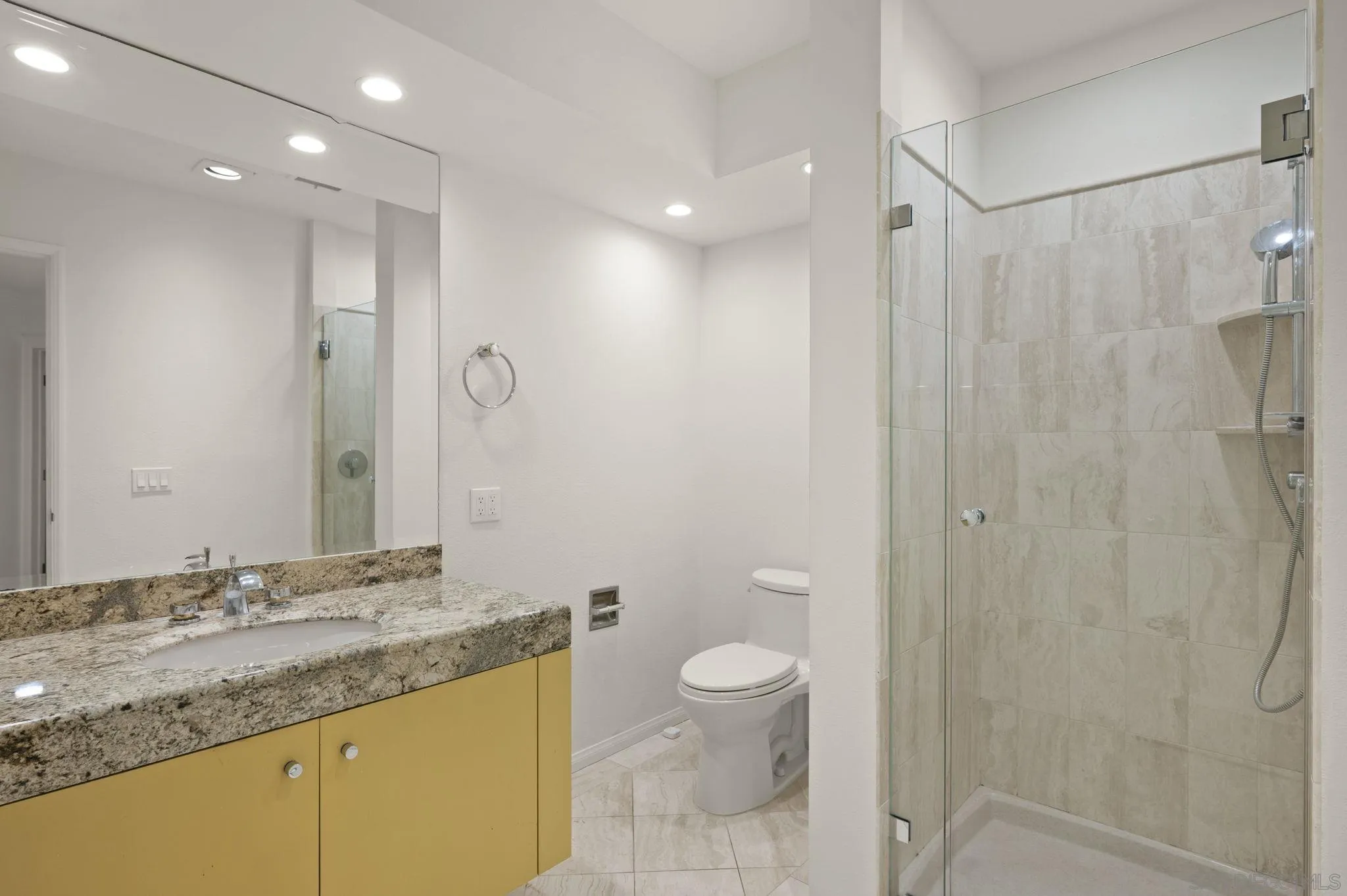 Photo #21: 260019171 Listing: Photo #21