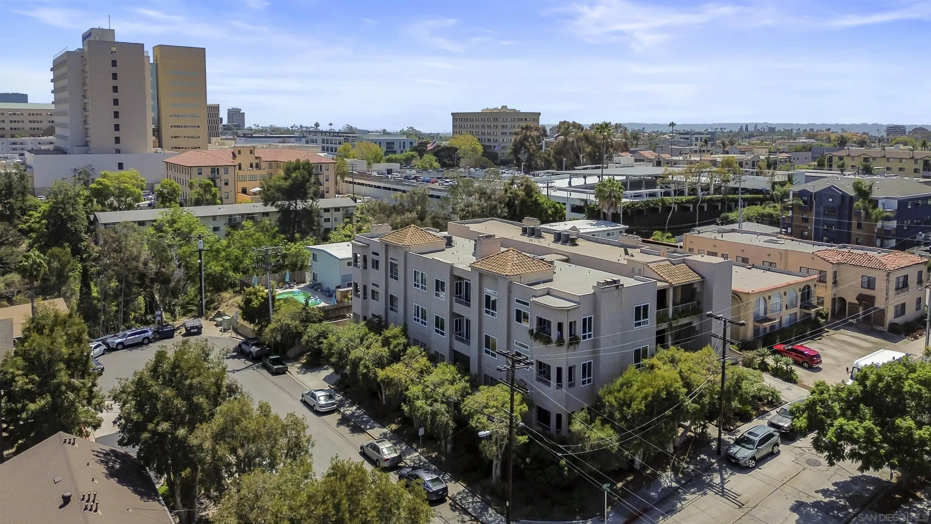 521 Arbor Dr 203, San Diego CA 92103