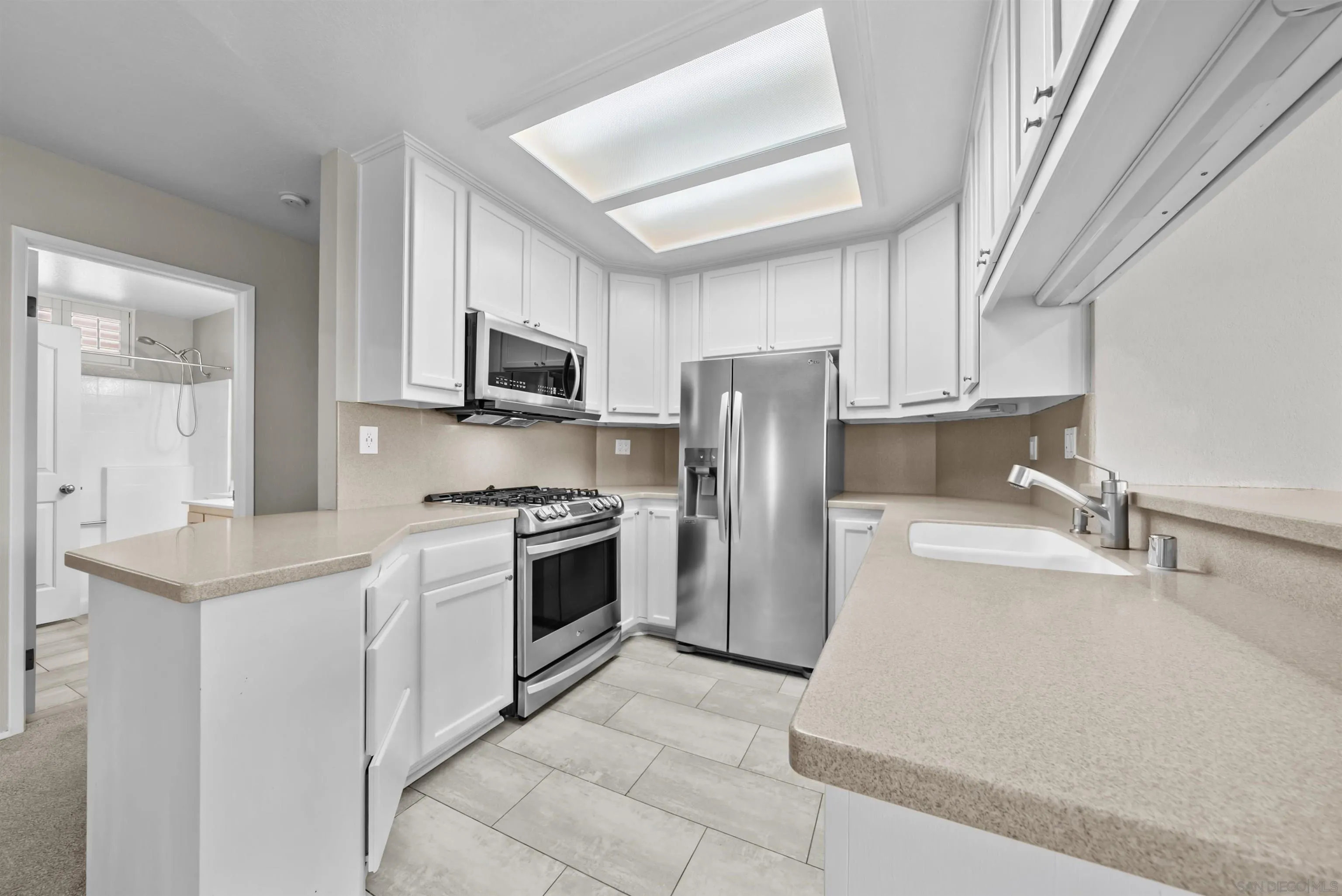 Photo #7: 260019174 Listing: Photo #7