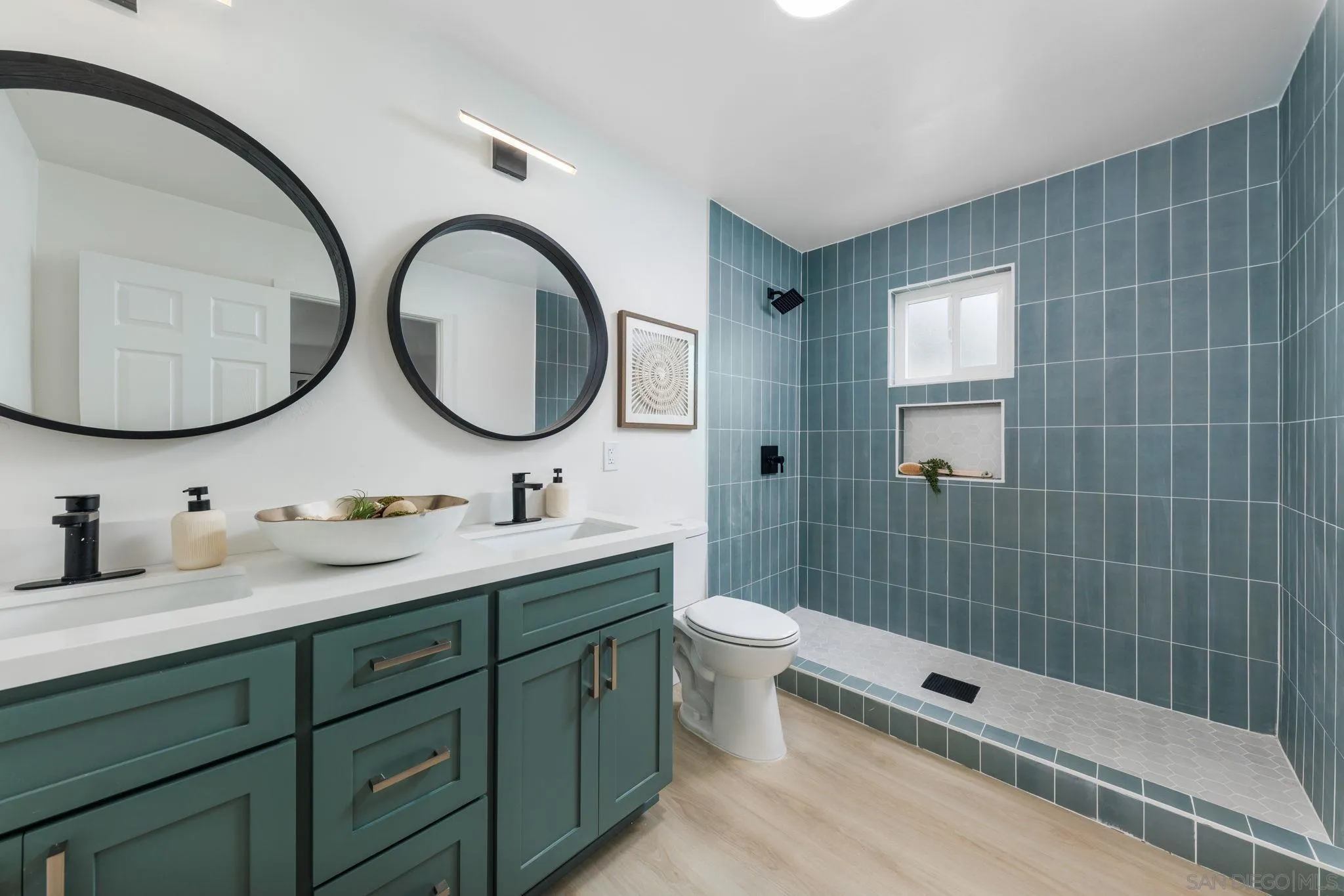 https://cdn.realtyfeed.com/cdn/127/260019175/5243de06eda74ff4ddec663ab871ac68.webp