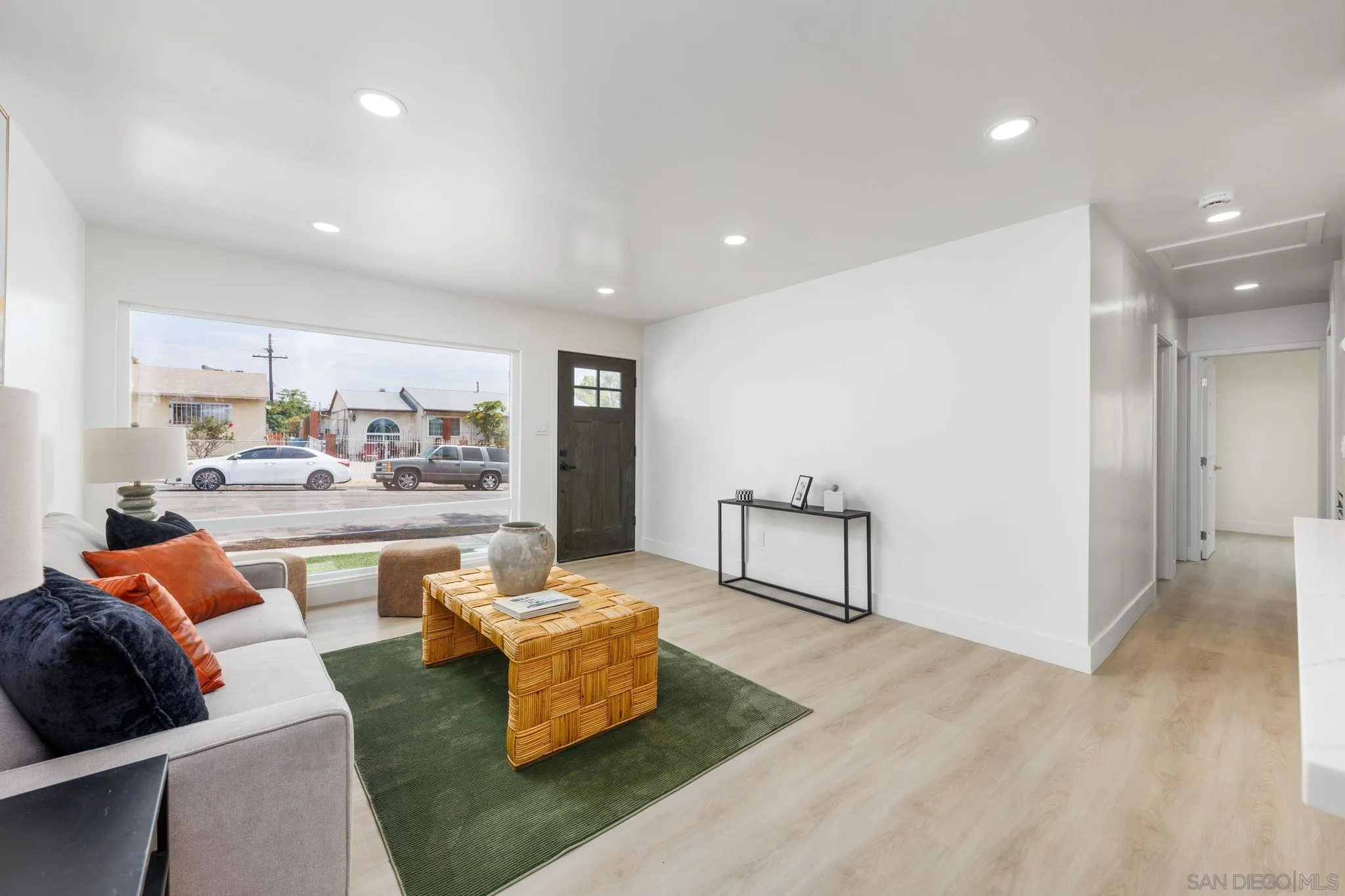 https://cdn.realtyfeed.com/cdn/127/260019175/bb366b91249cefe84b91e0df2cf0090e.webp