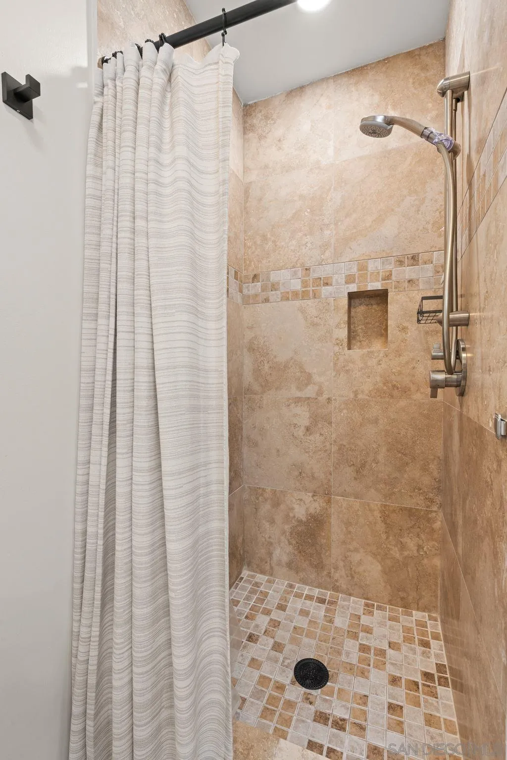 Photo #21: 260019177 Listing: Photo #21