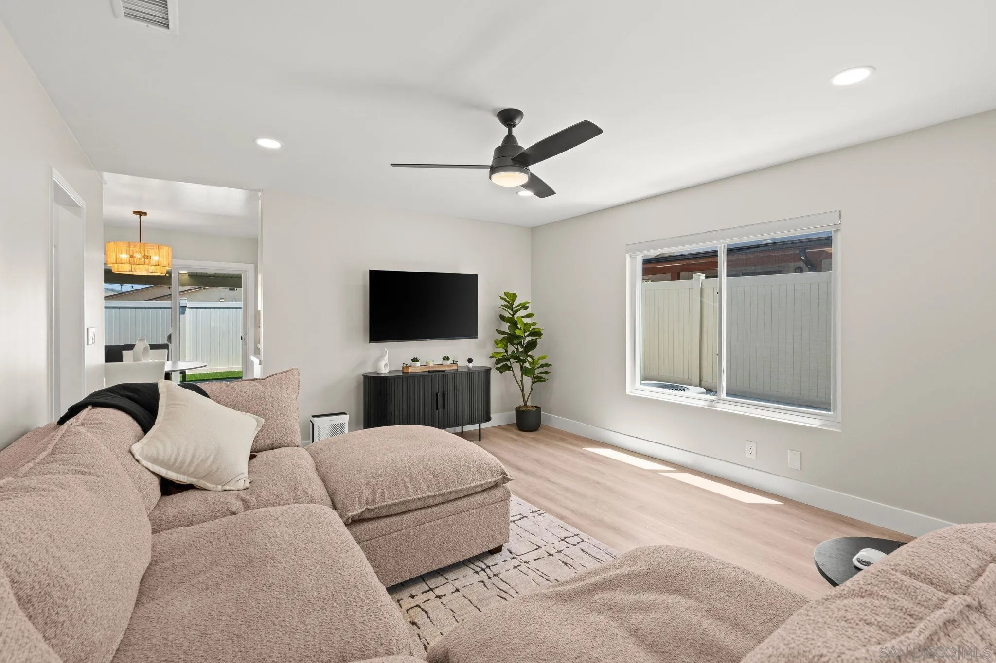 Photo #12: 260019177 Listing: Photo #12