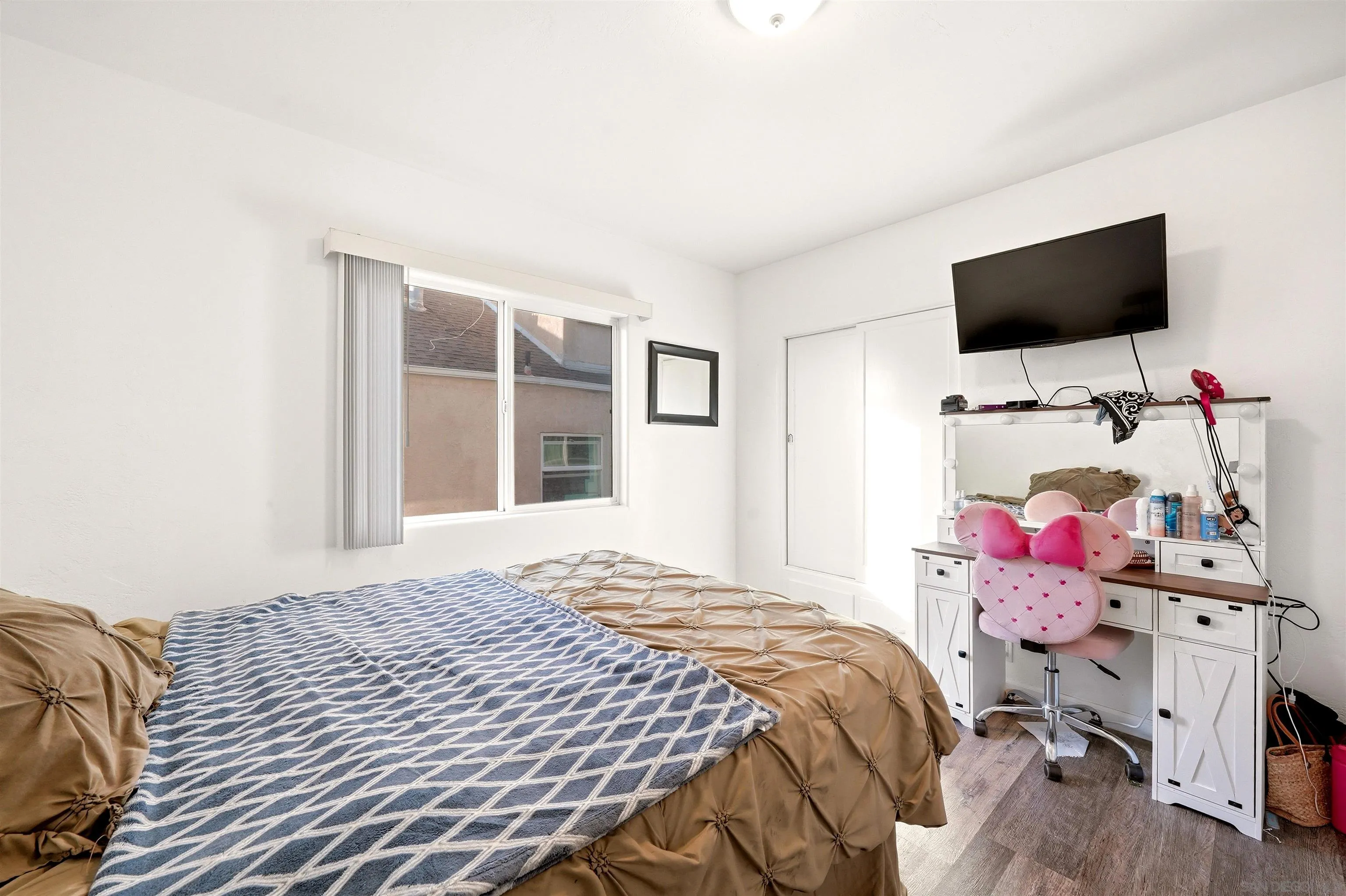 https://cdn.realtyfeed.com/cdn/127/260019178/238a8ef917130048b90b764ecc32b09e.webp