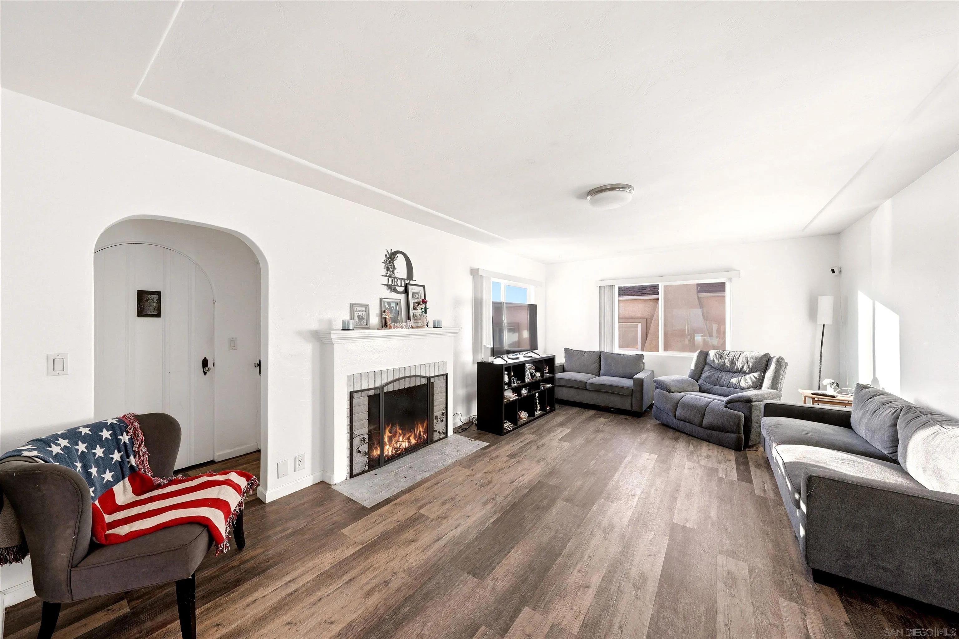https://cdn.realtyfeed.com/cdn/127/260019178/261f156f2a1498cad03c69182069527f.webp