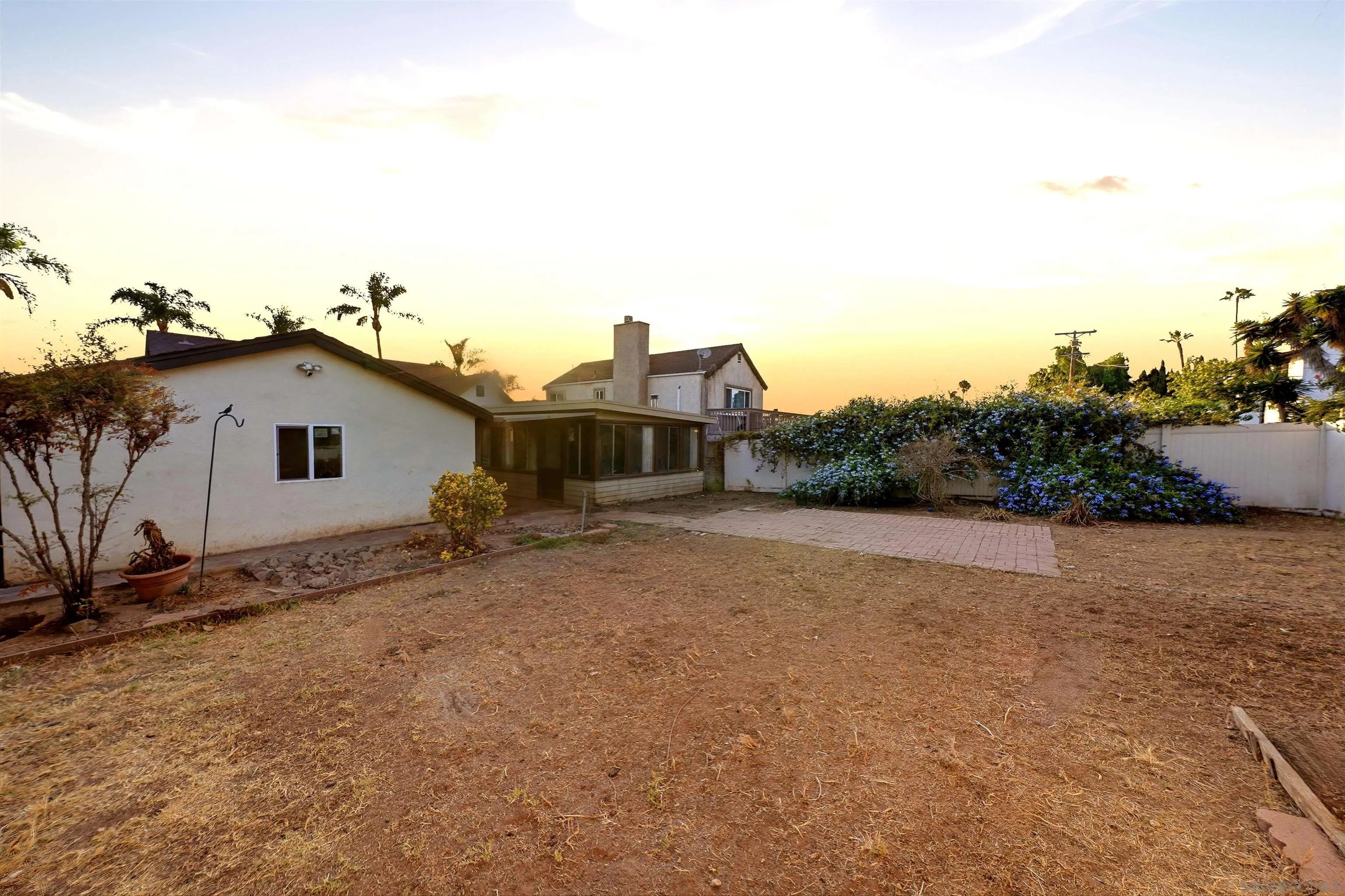 https://cdn.realtyfeed.com/cdn/127/260019178/37708eff7fe050a2e67a176d68195a3b.webp