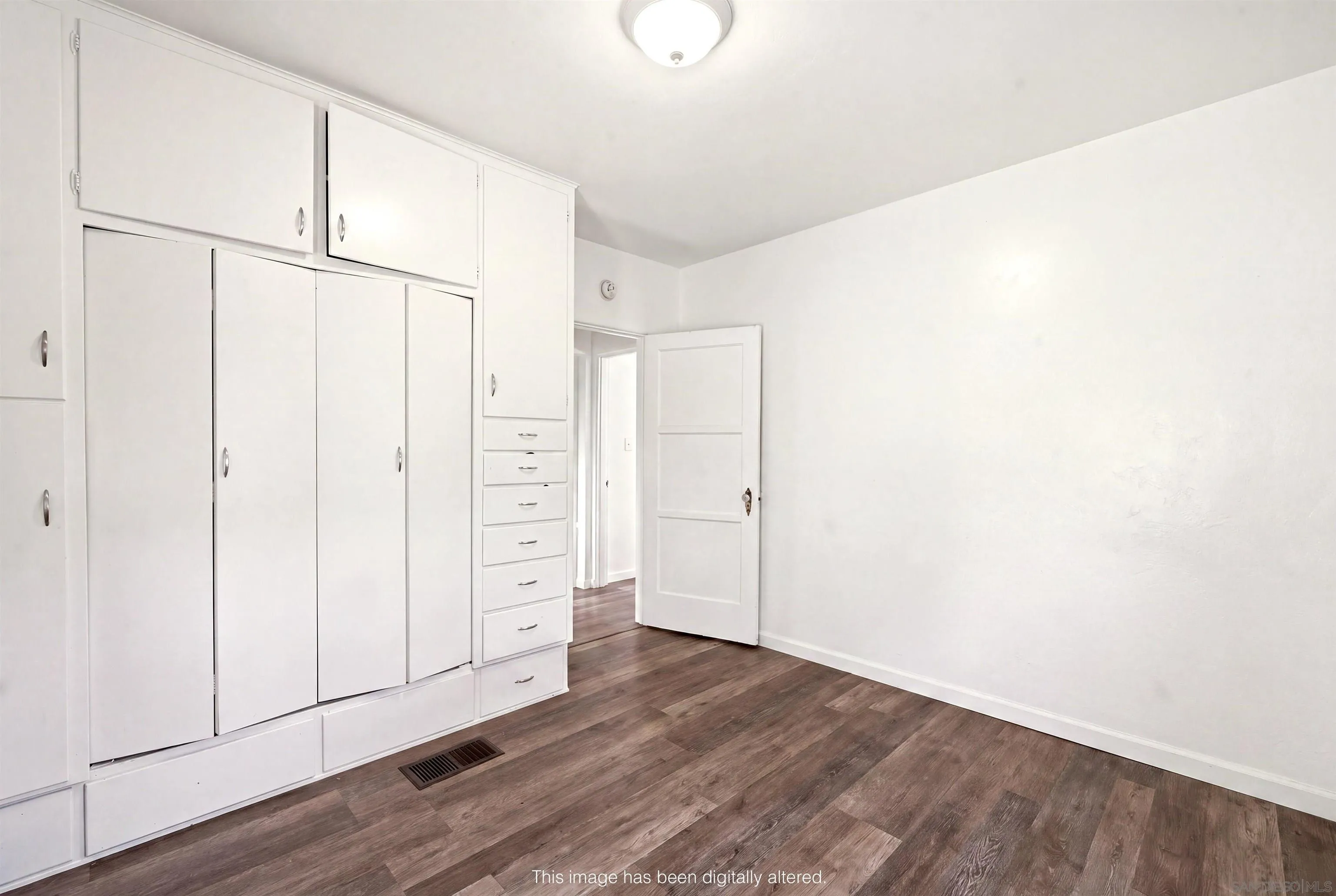 https://cdn.realtyfeed.com/cdn/127/260019178/3b1699e3126be1f345fc4323e1cb3698.webp
