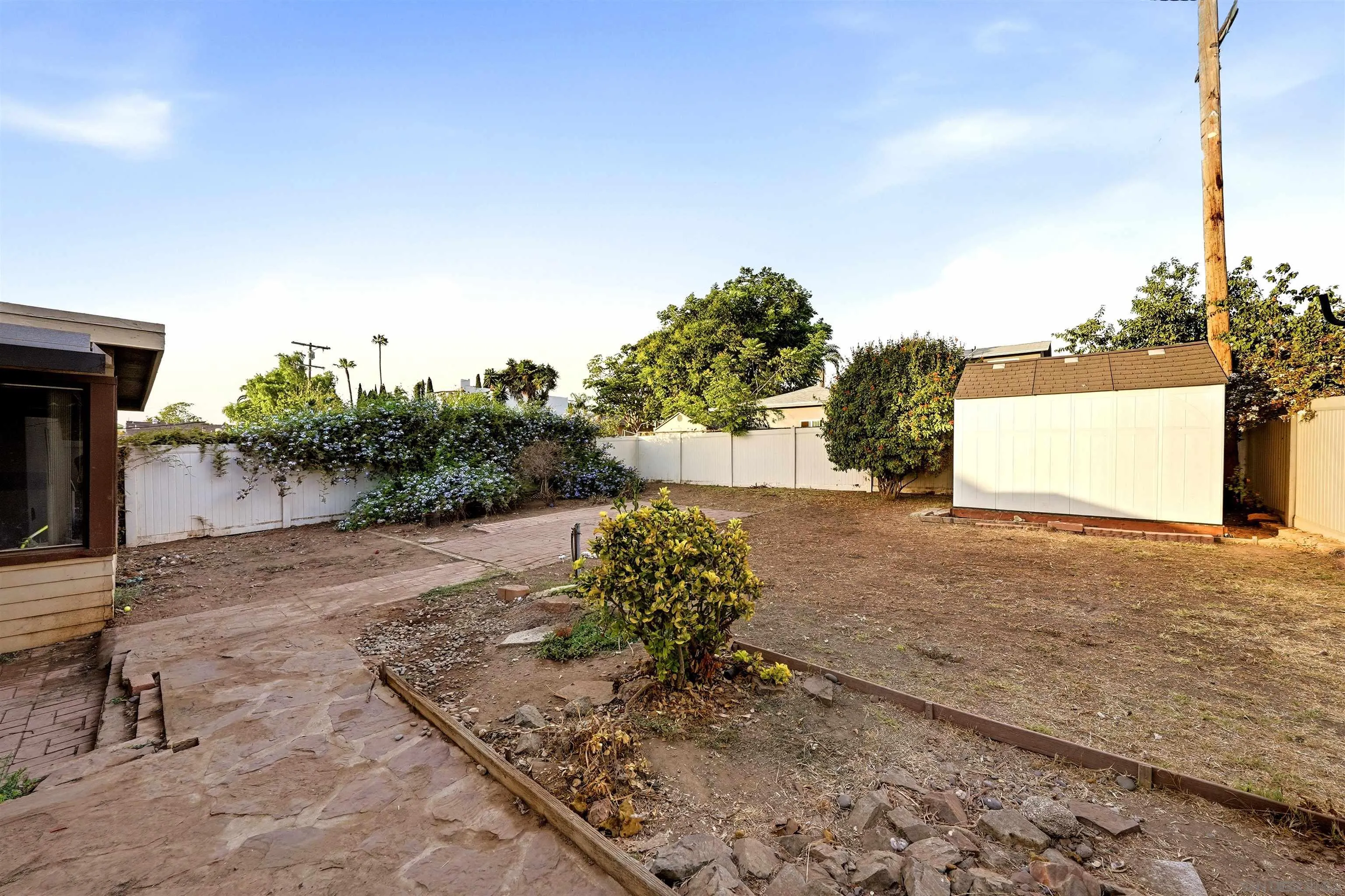 https://cdn.realtyfeed.com/cdn/127/260019178/65d79c923ae084e8e6fa9d76e0df92bf.webp