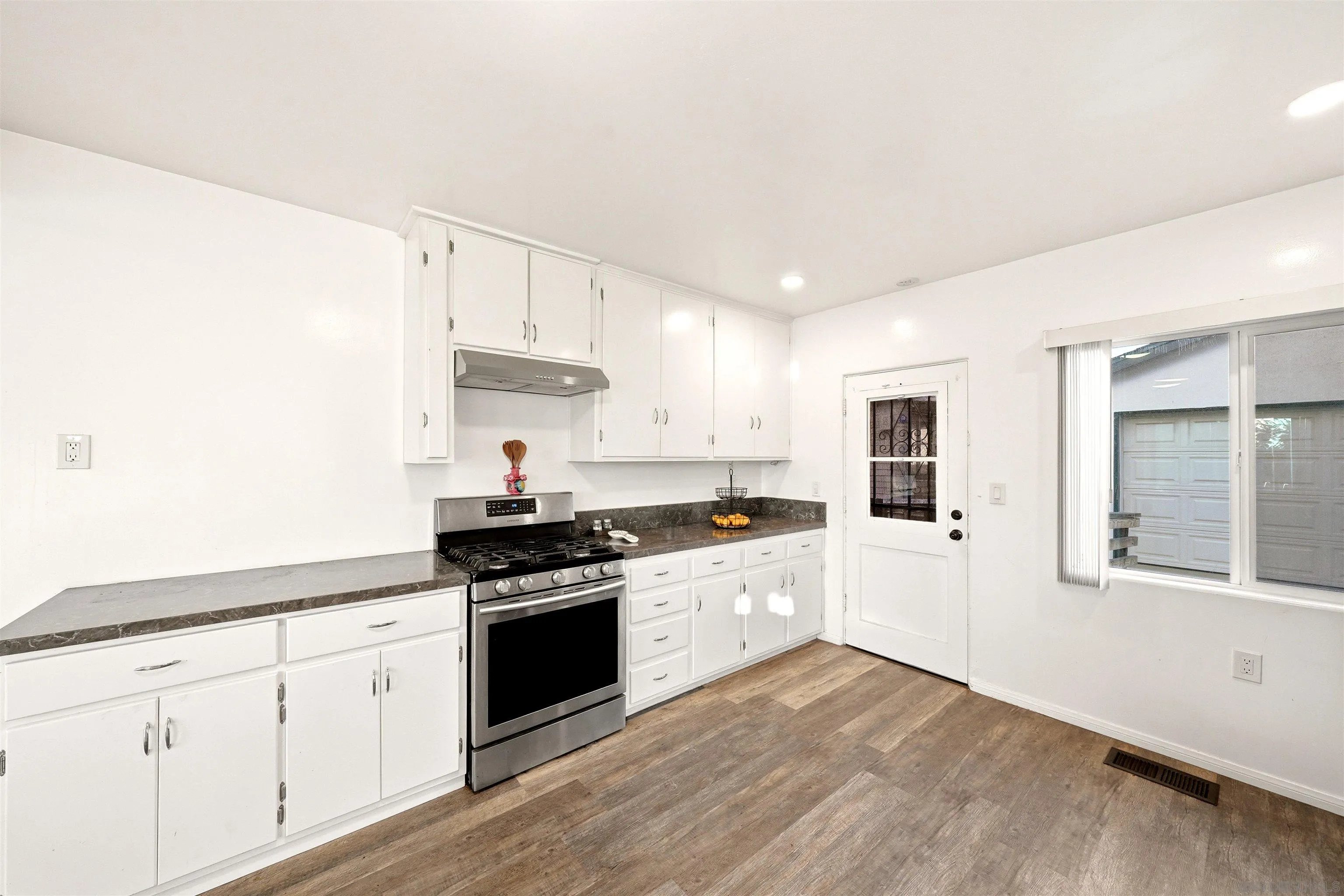 https://cdn.realtyfeed.com/cdn/127/260019178/97a557bddd0b17c6d124b22d4ac20941.webp