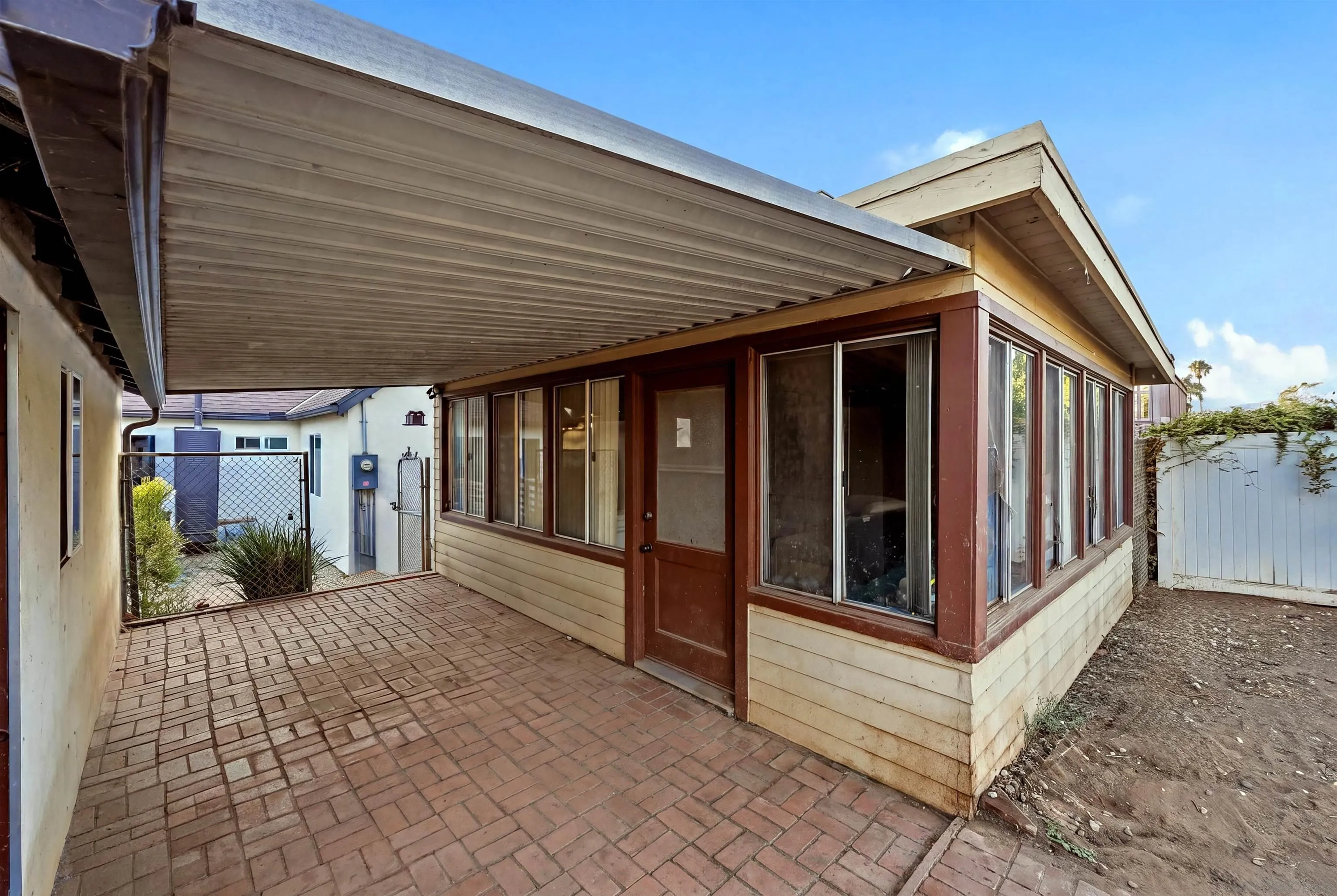 https://cdn.realtyfeed.com/cdn/127/260019178/e53c2799ebba79c5d972f385402485cf.webp