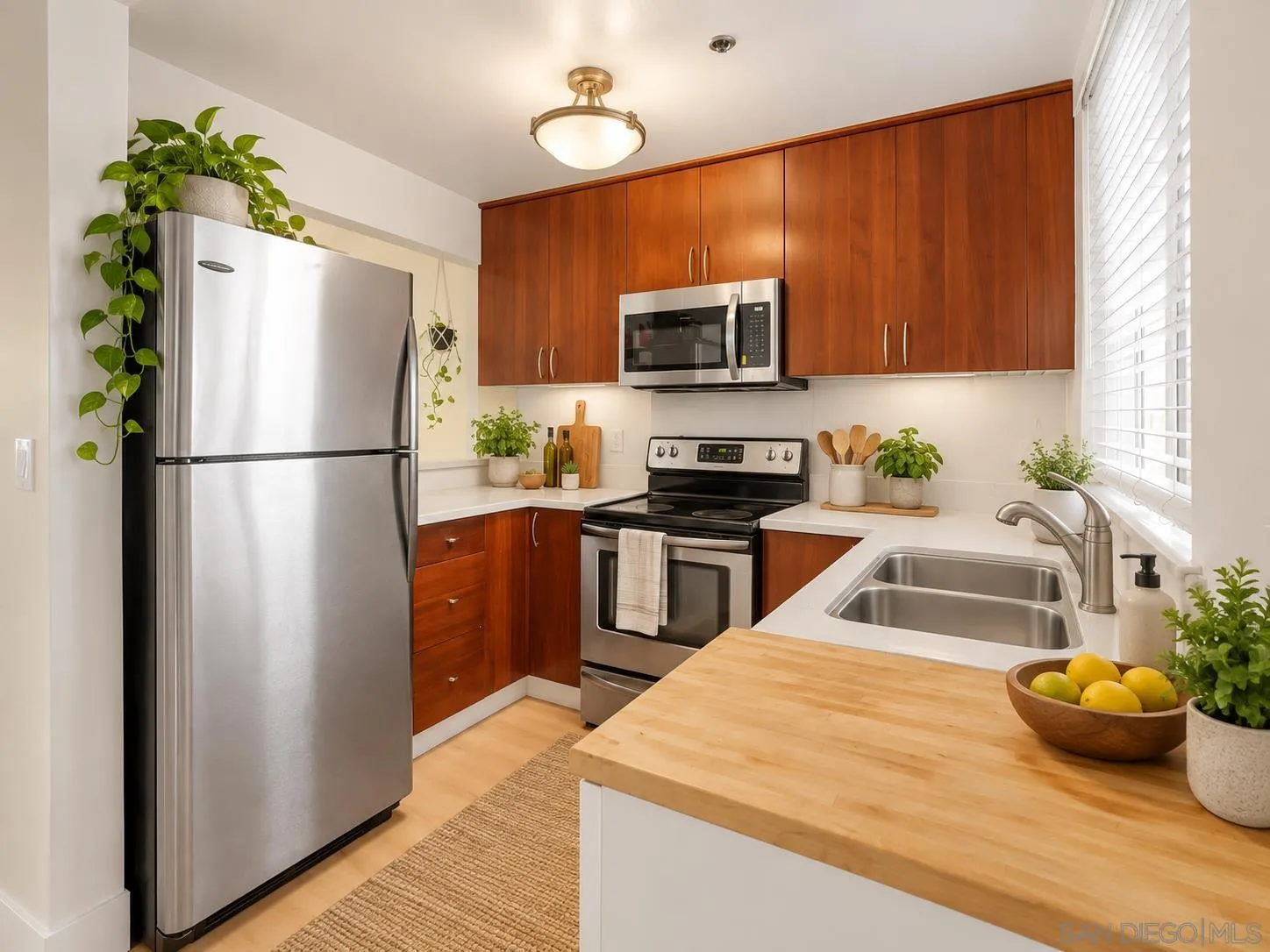 https://cdn.realtyfeed.com/cdn/127/260019179/2f4499c7f5377c54fa5fe1ffdafe3b3d.webp