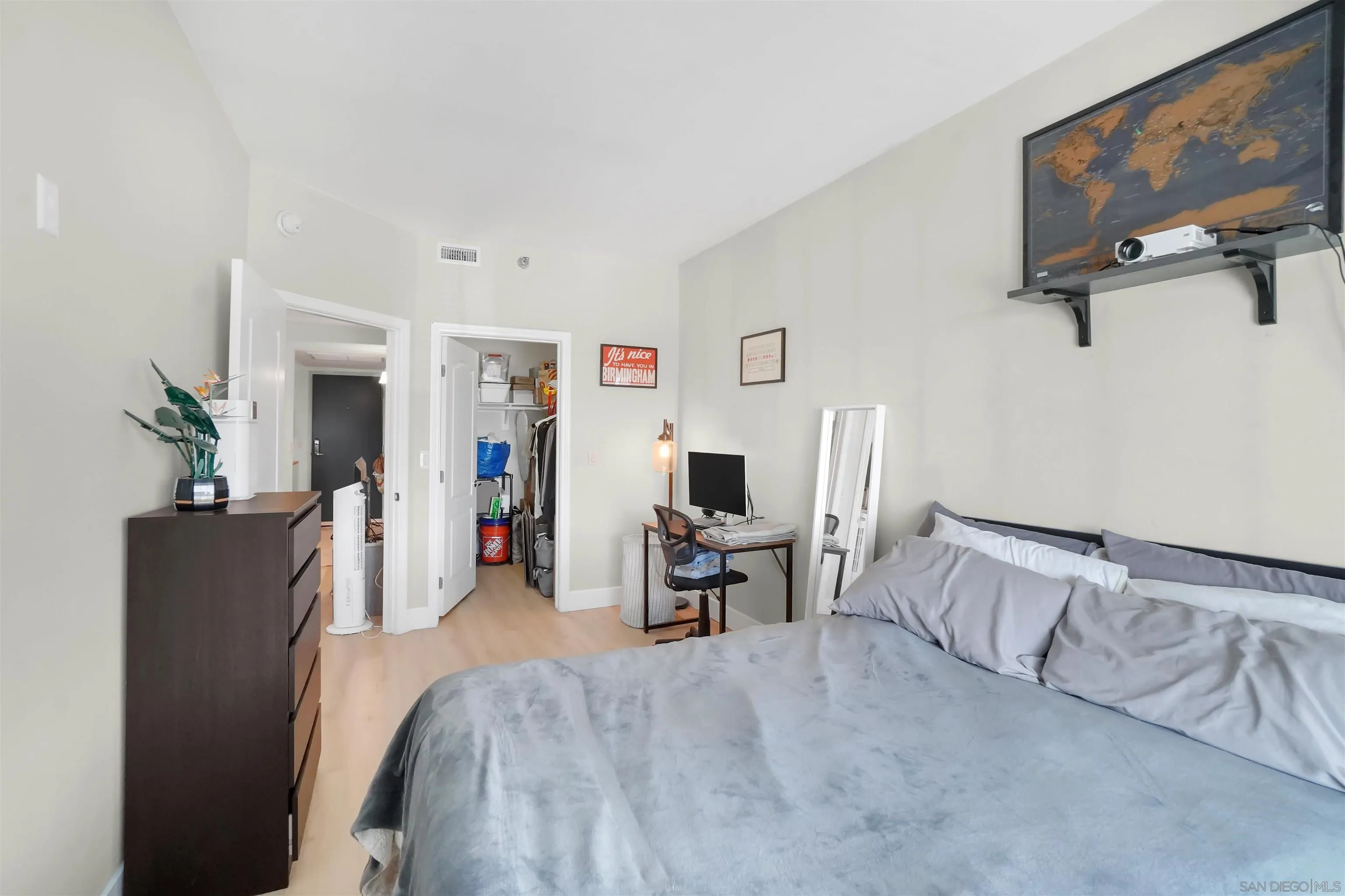 Photo #4: 260019179 Listing: Photo #4