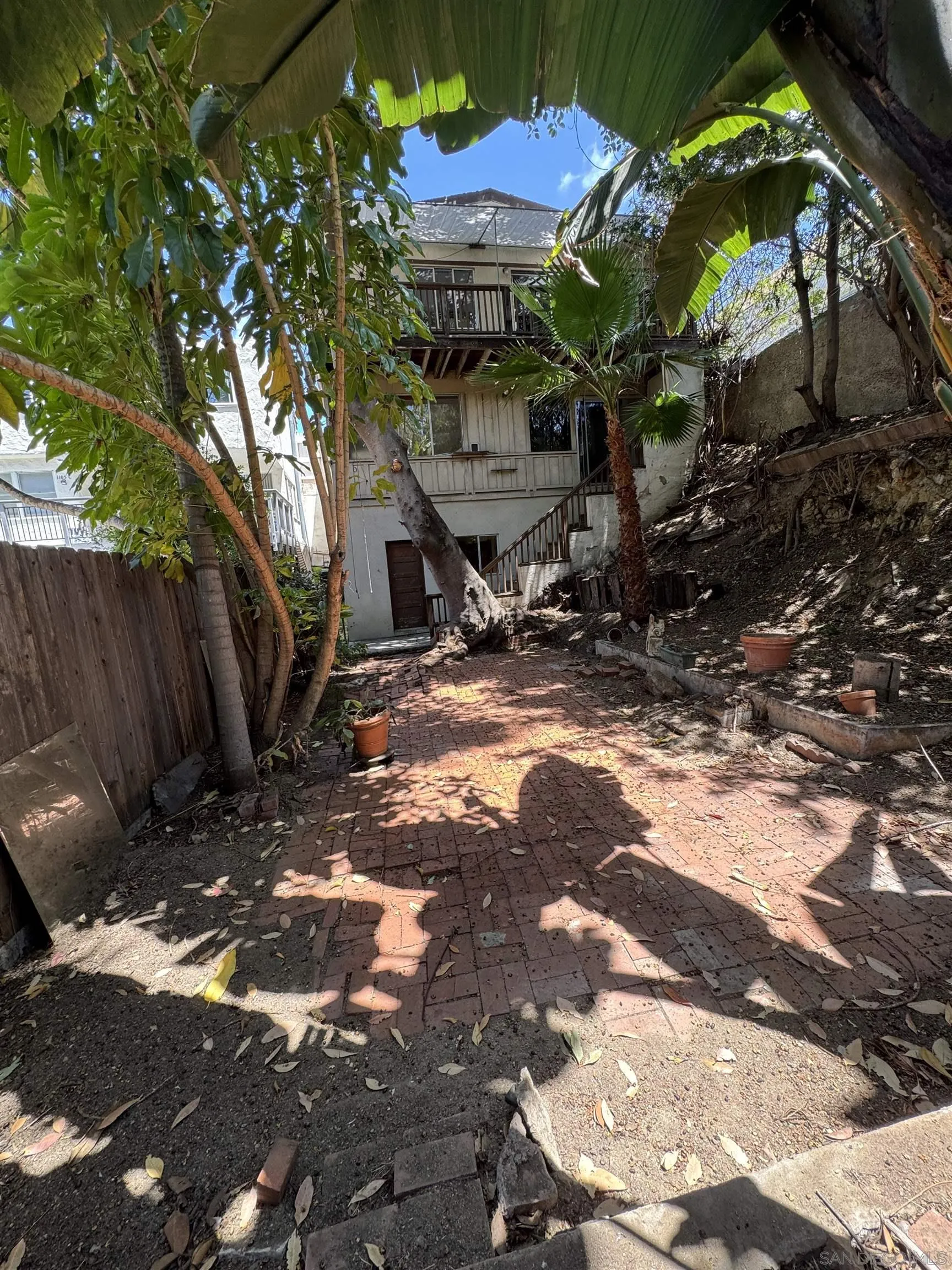 https://cdn.realtyfeed.com/cdn/127/260019180/3d26067d8605017c3736fdd393da5820.webp