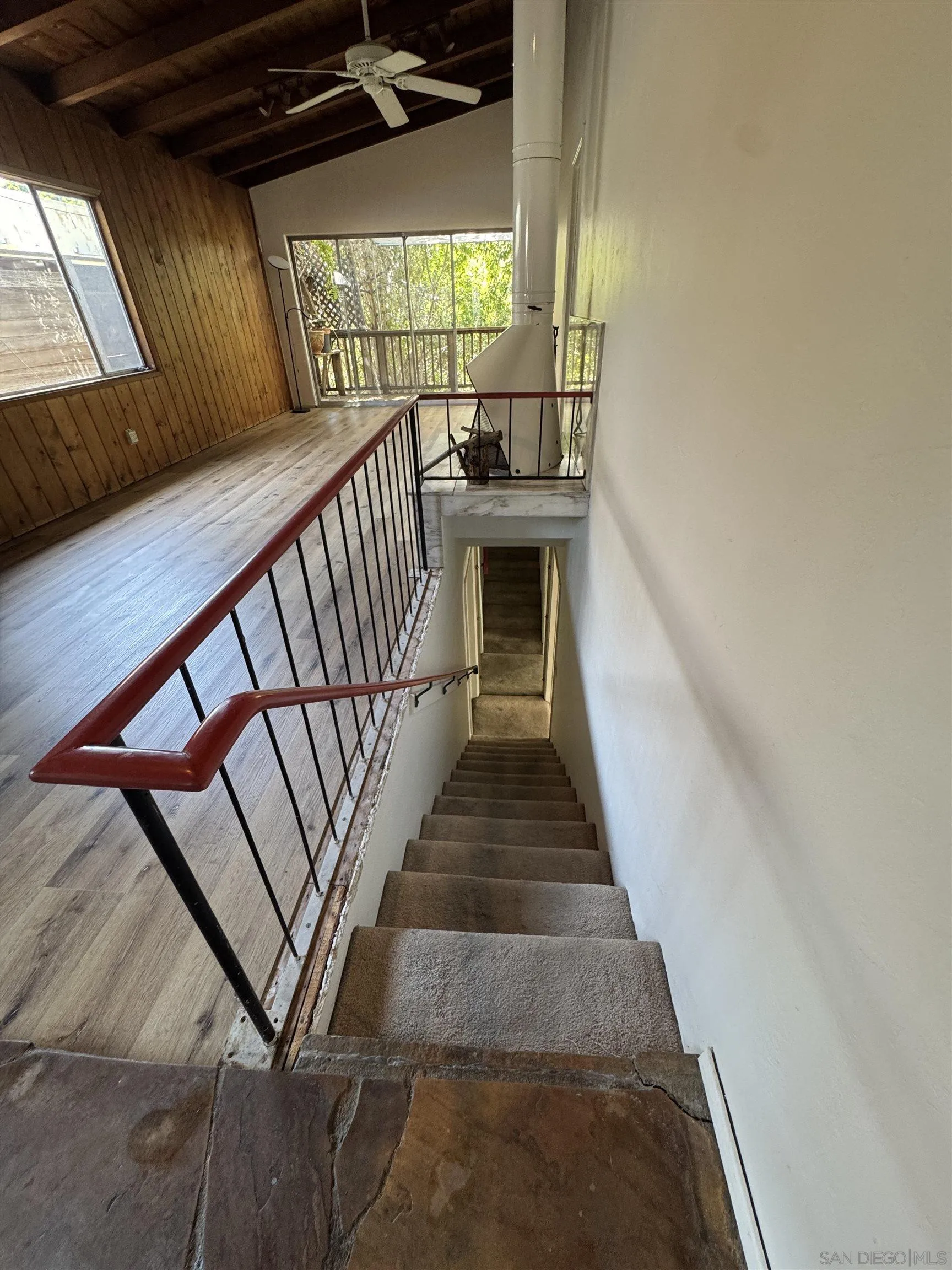 https://cdn.realtyfeed.com/cdn/127/260019180/90a60ca8d59d15fb17e2d622464c33c6.webp
