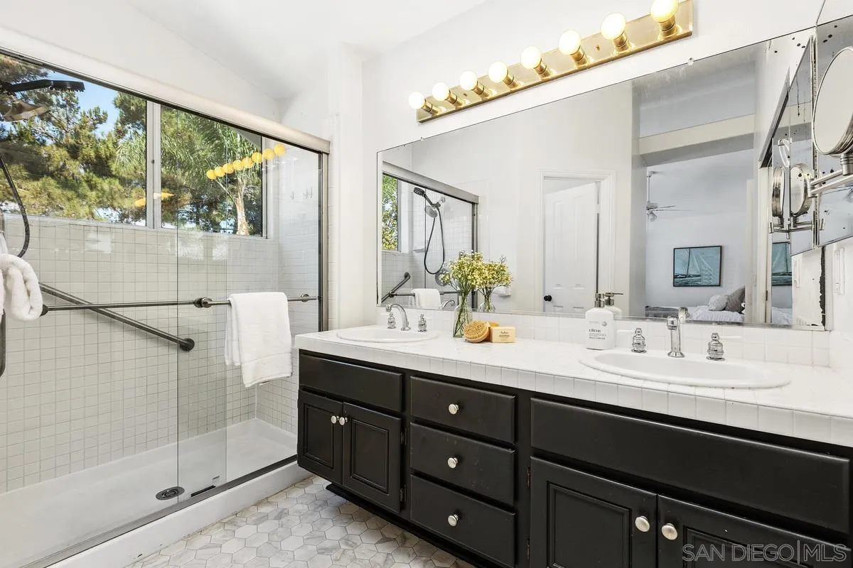 https://cdn.realtyfeed.com/cdn/127/260019181/2a2dccc9bbb35ac078480cfebaef22e0.webp